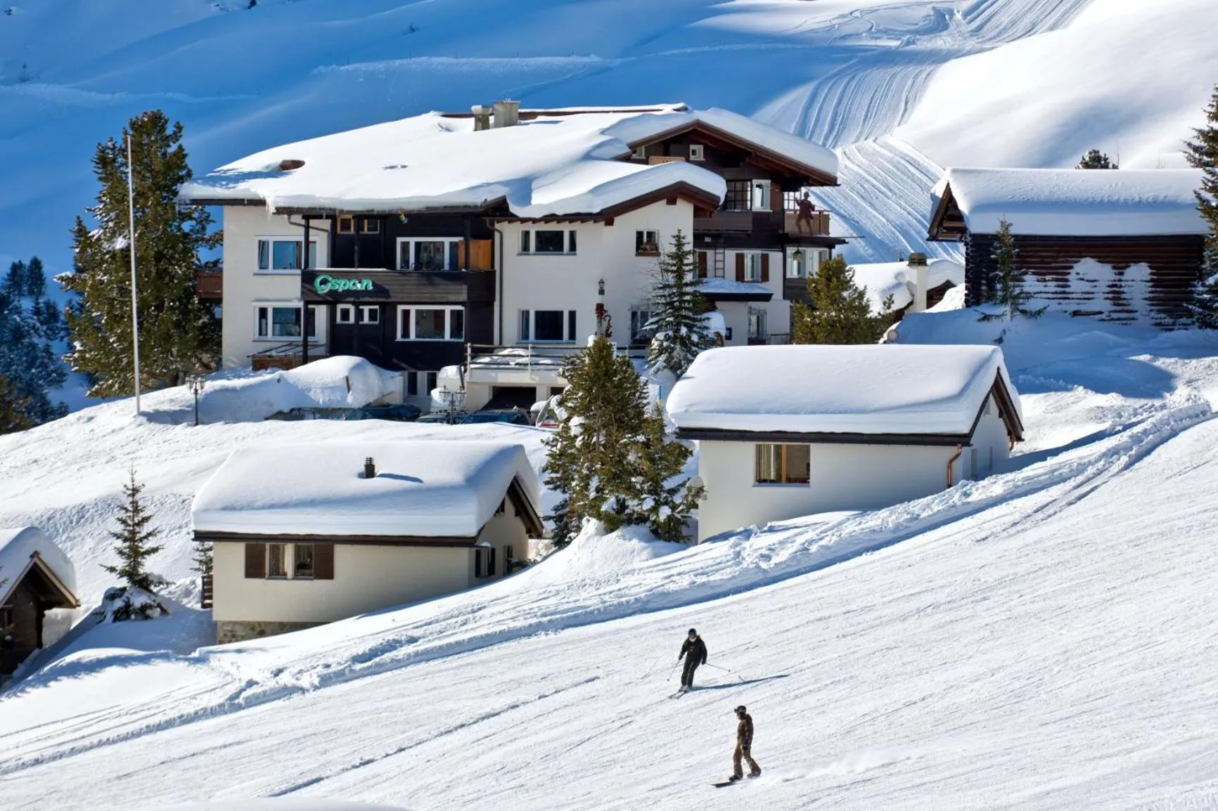 Skiing in Hotel Gspan