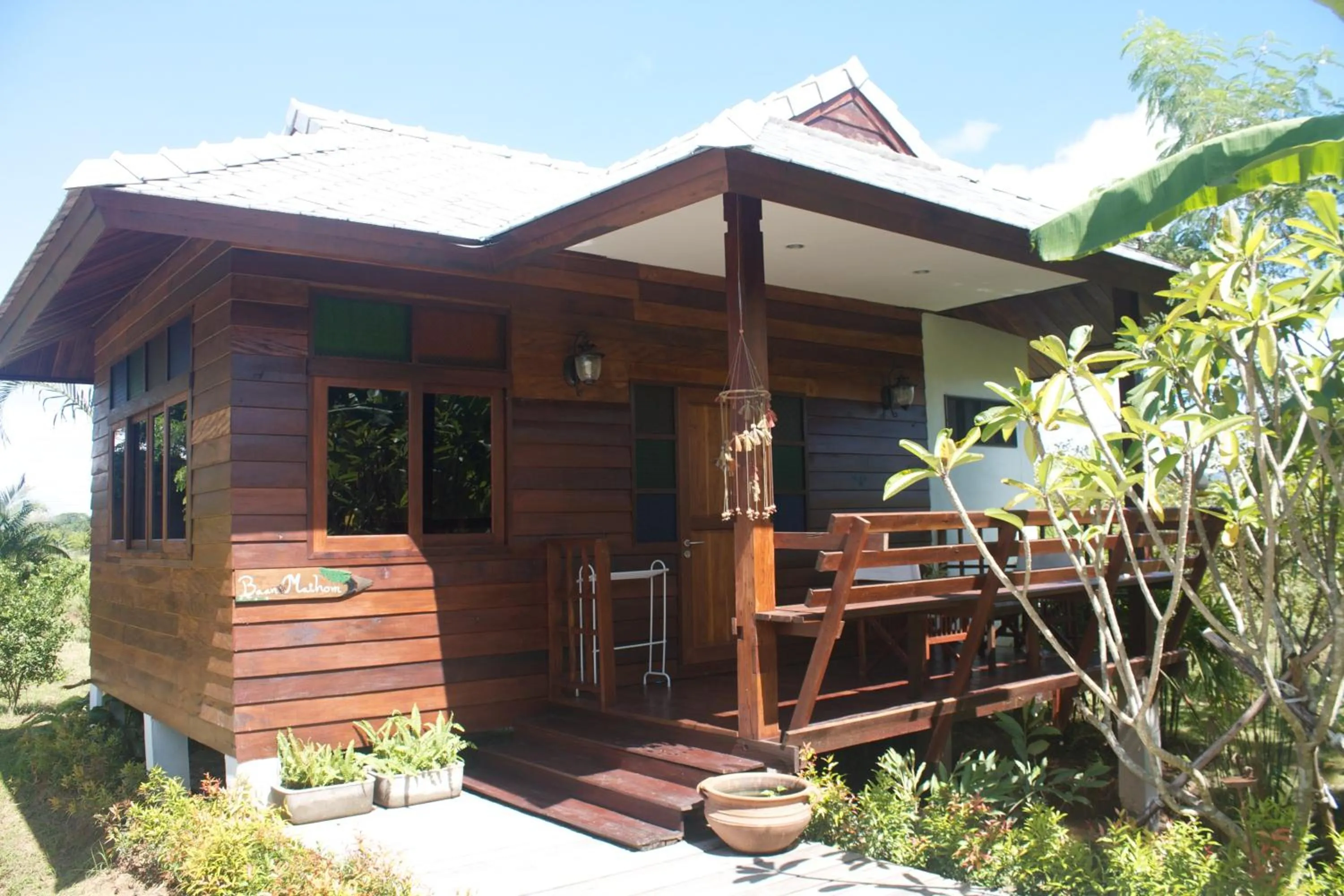 Facade/entrance in Baan Chai Thung Resort