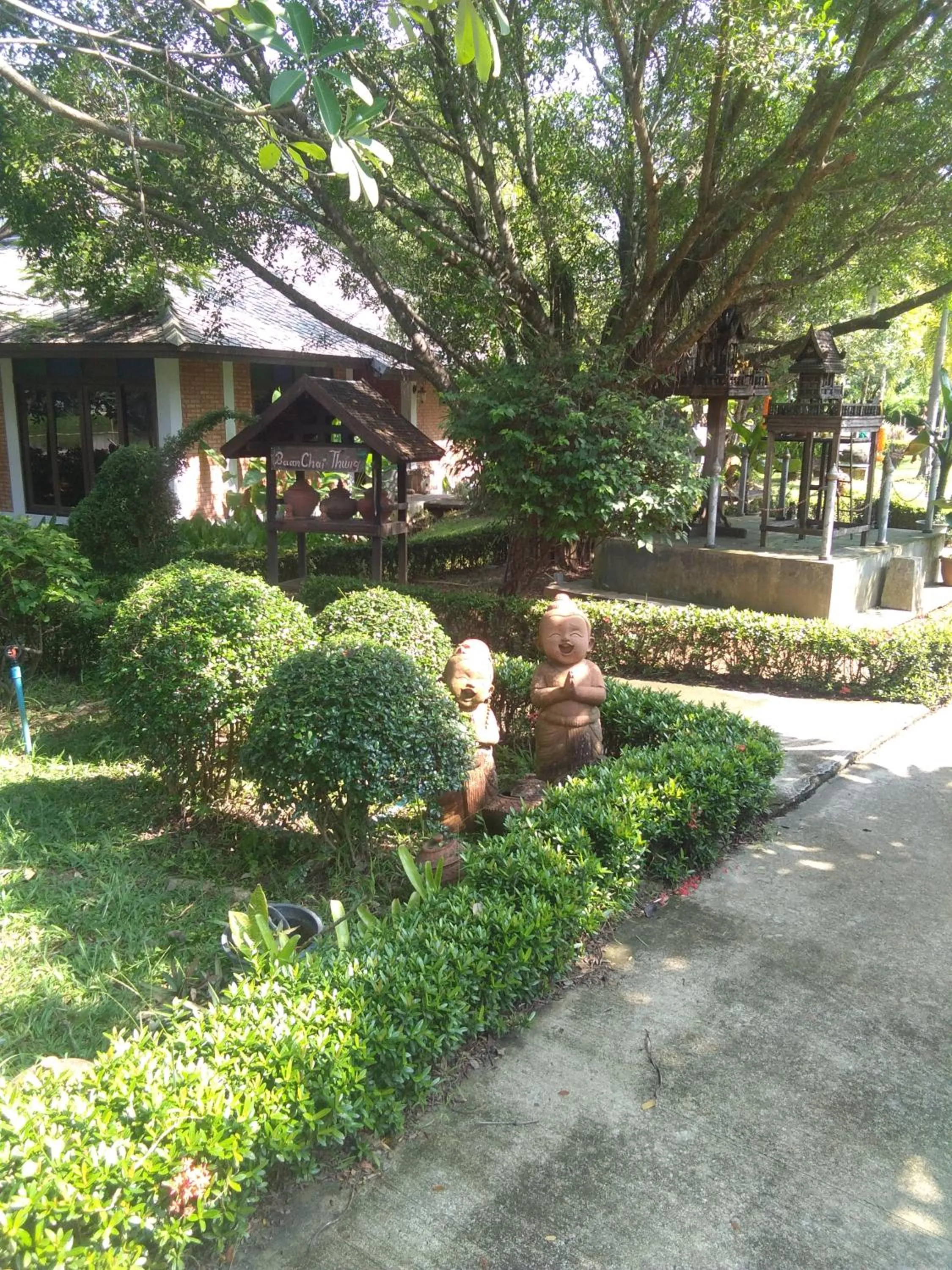 Lobby or reception in Baan Chai Thung Resort