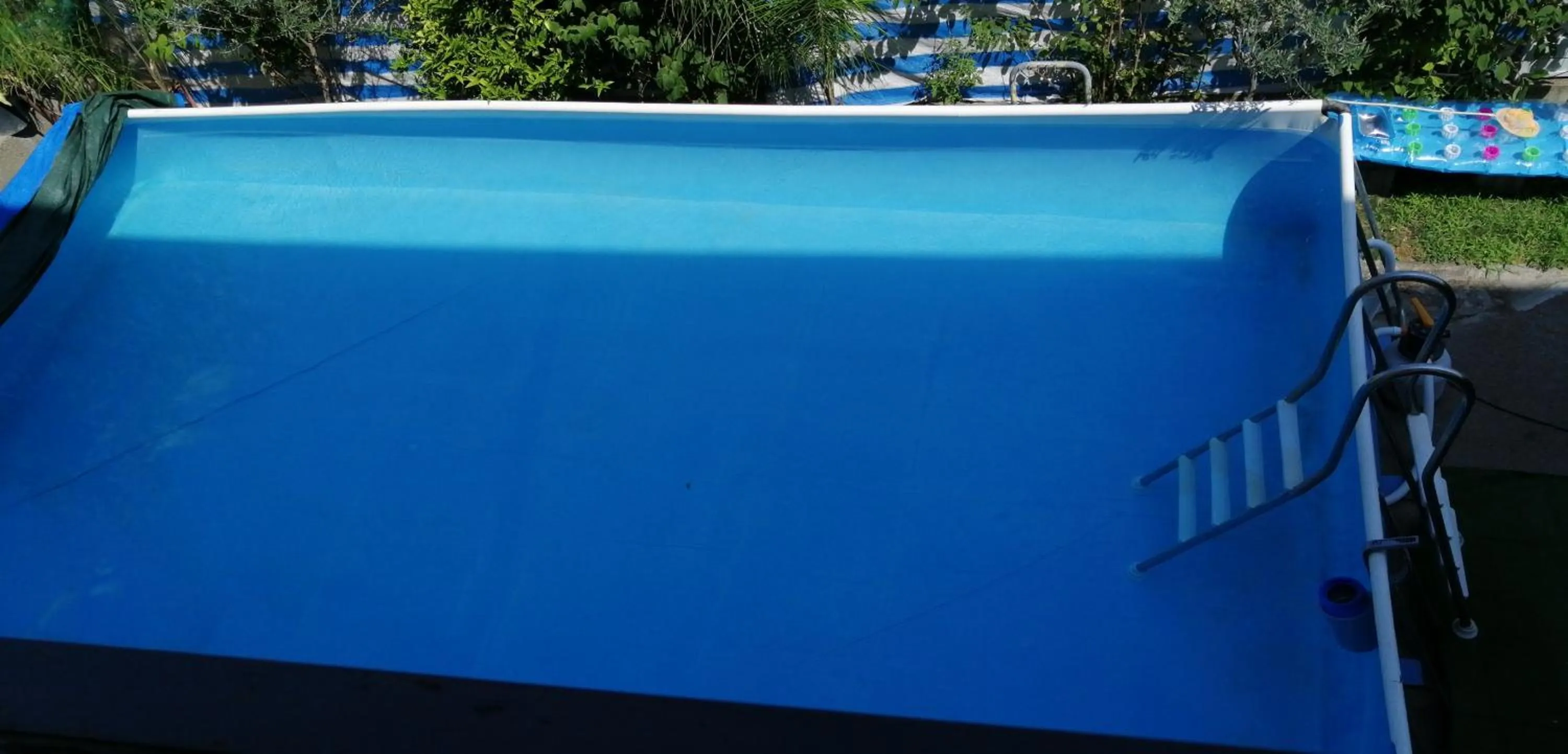 Swimming pool in Annabella's Country House