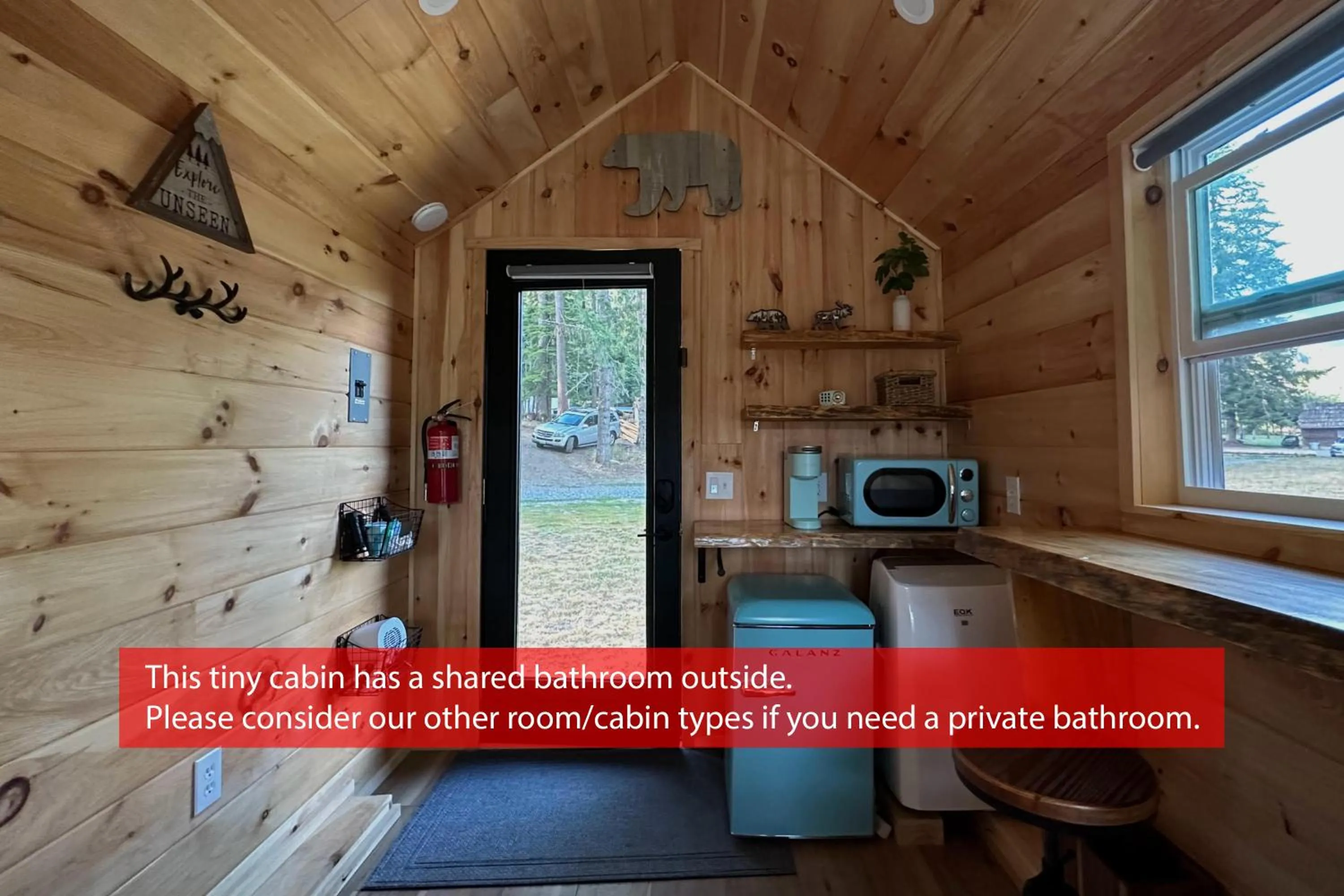 microwave in Paradise Village