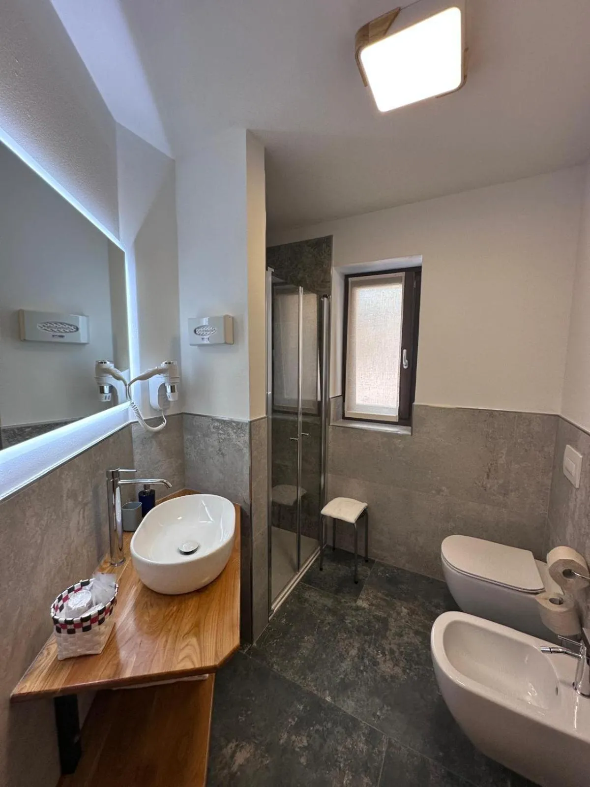 Bathroom in Hotel Denny