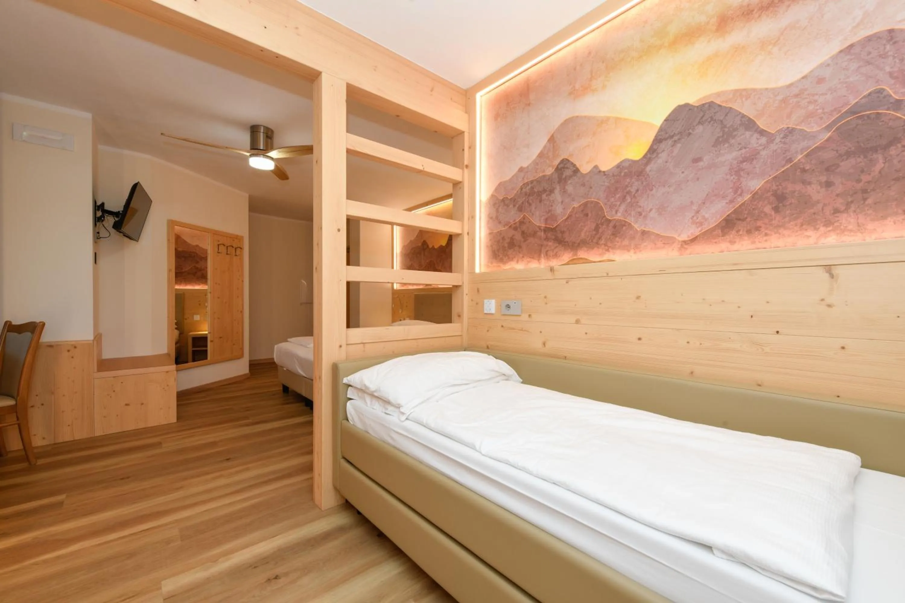 Bedroom, Bed in Hotel Denny