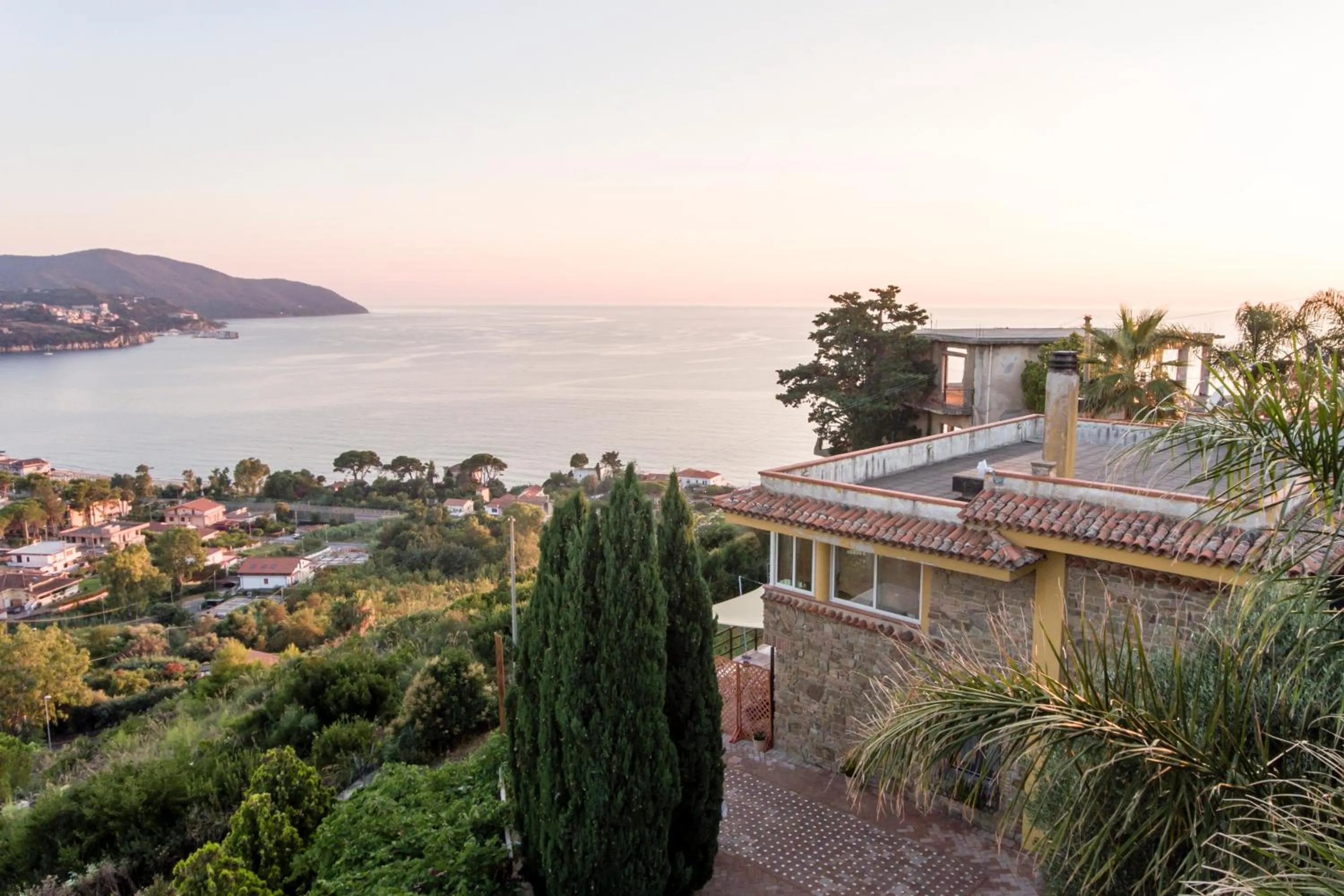 Facade/entrance in Maelka Belvedere