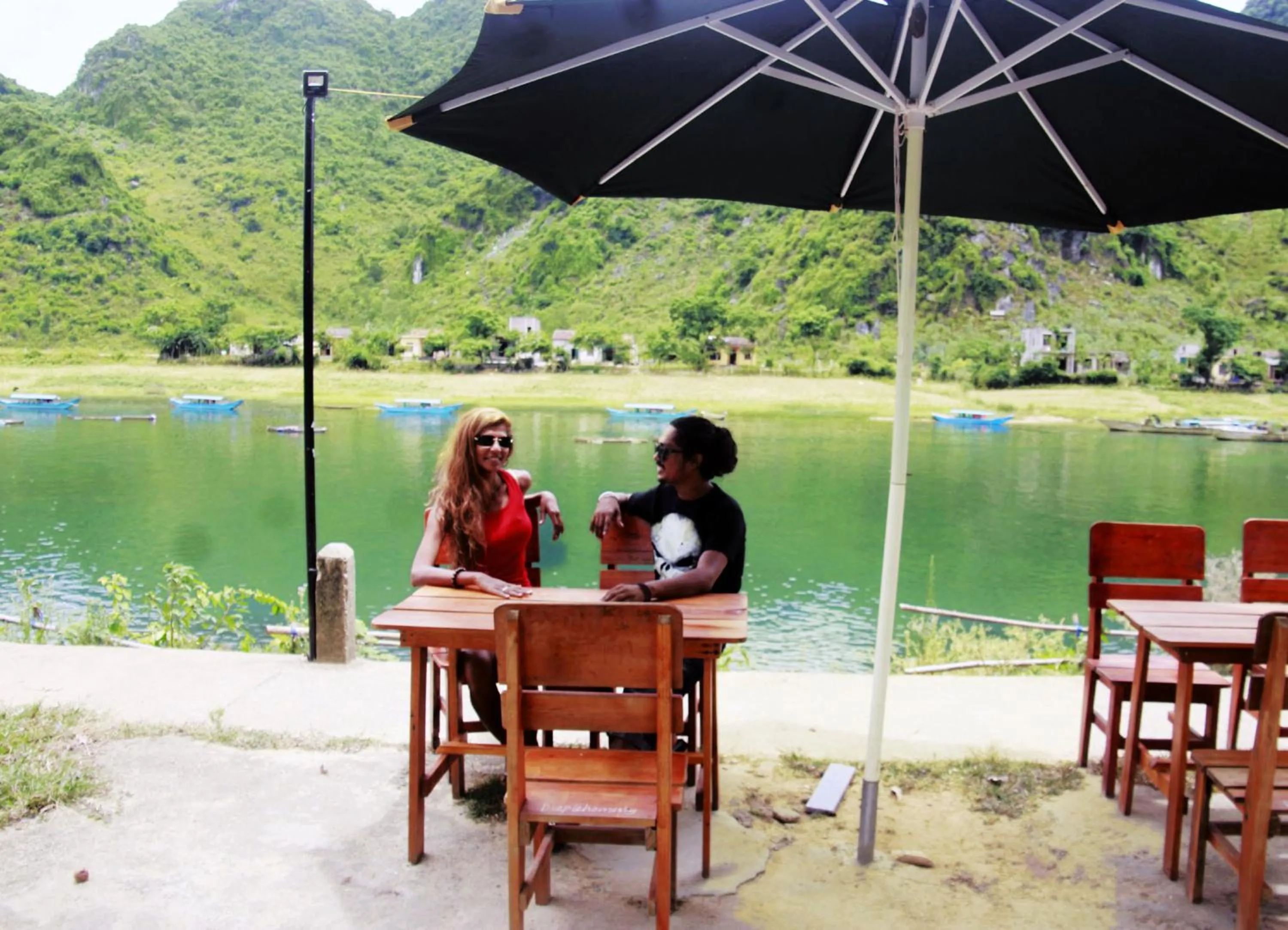 Restaurant/places to eat in Son Doong Riverside