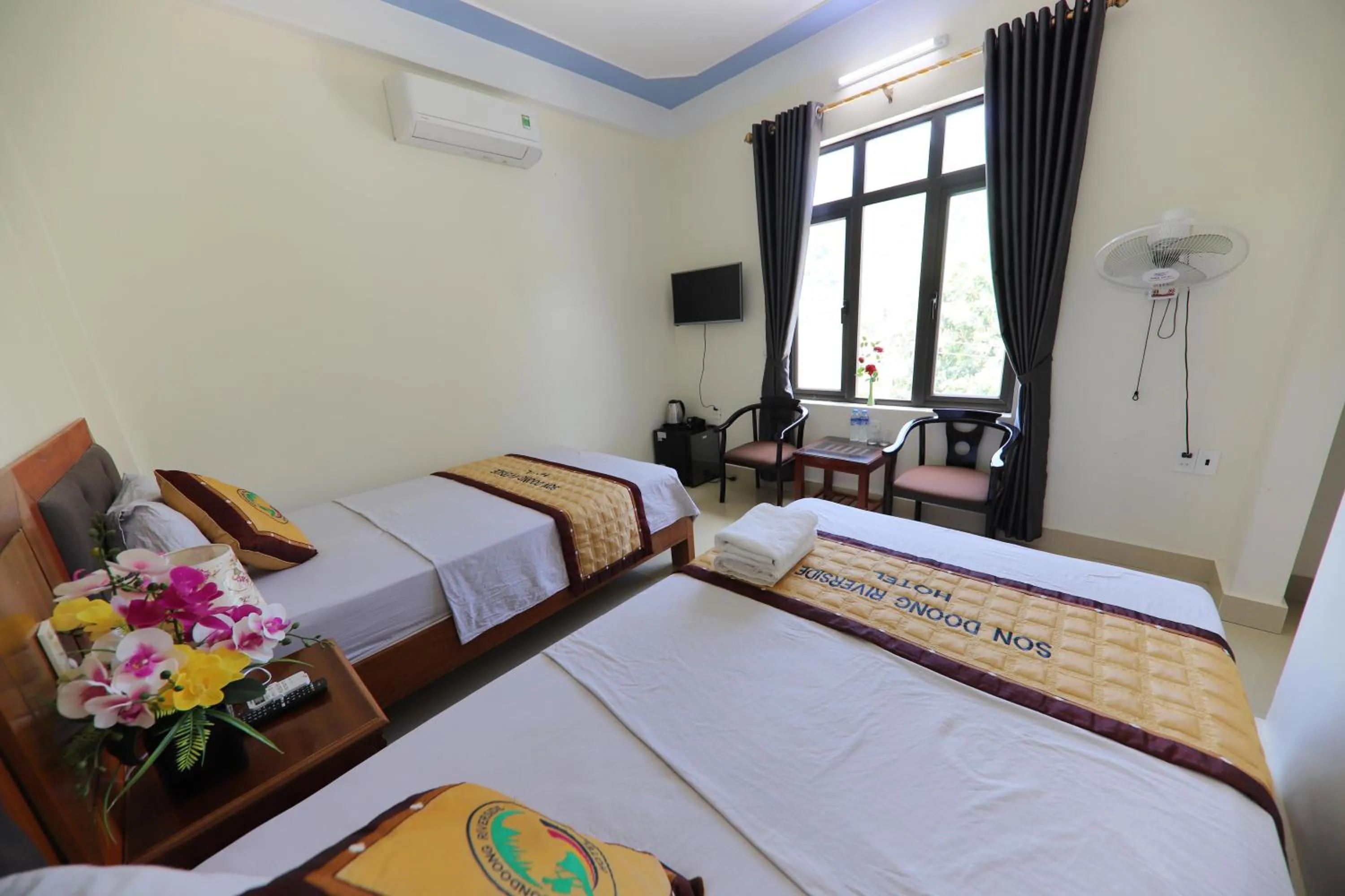 Bed in Son Doong Riverside