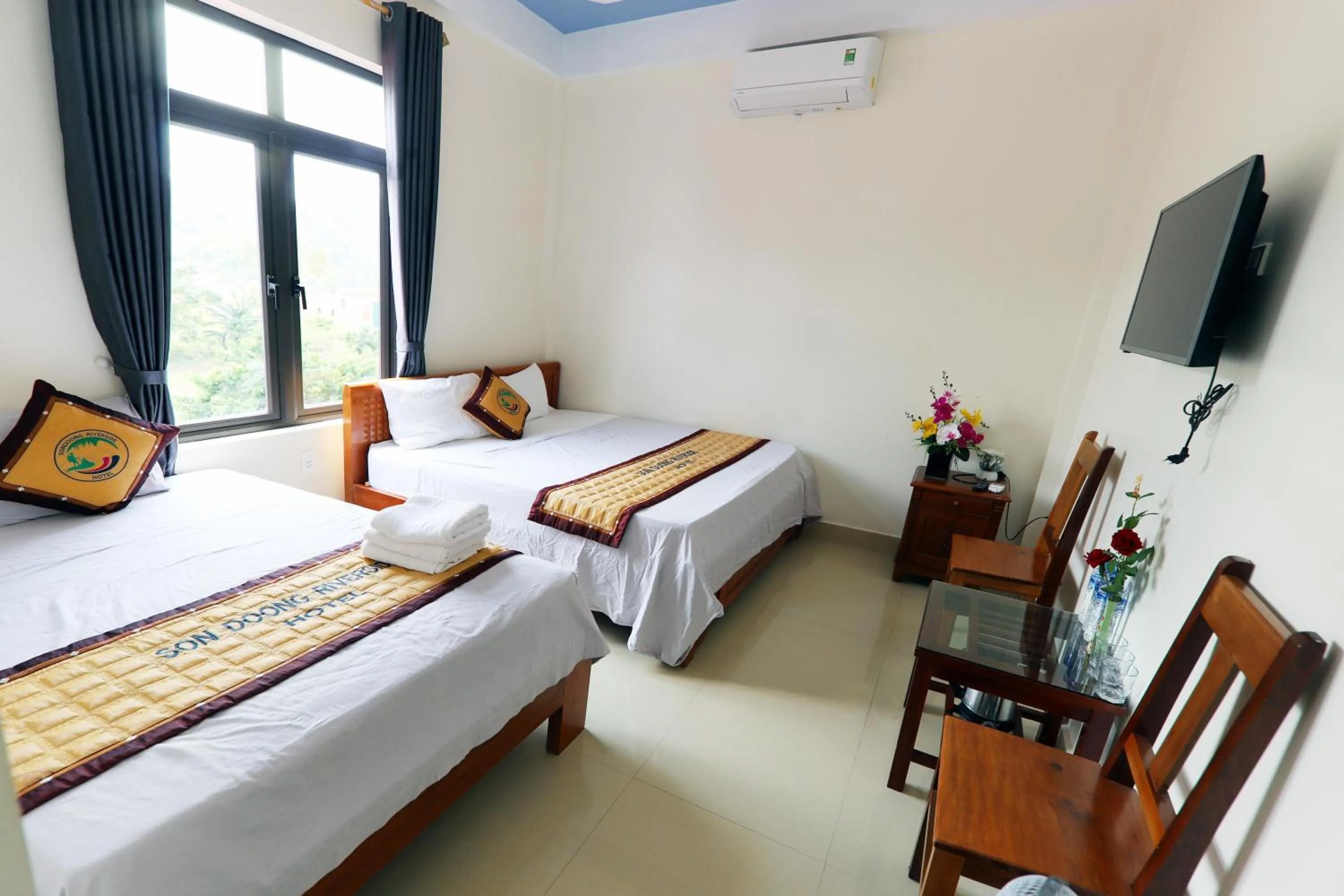 Bed in Son Doong Riverside