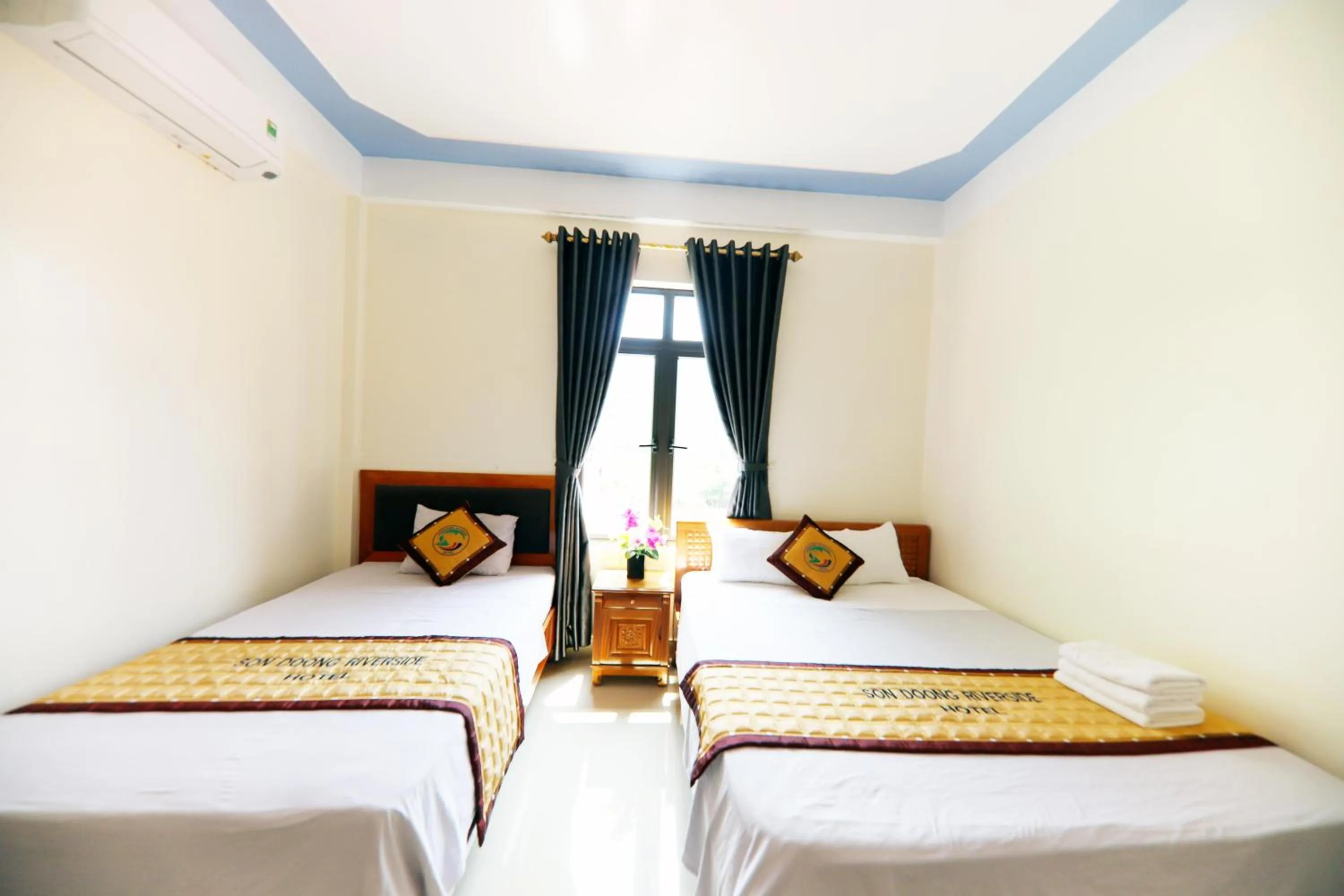 Bed in Son Doong Riverside