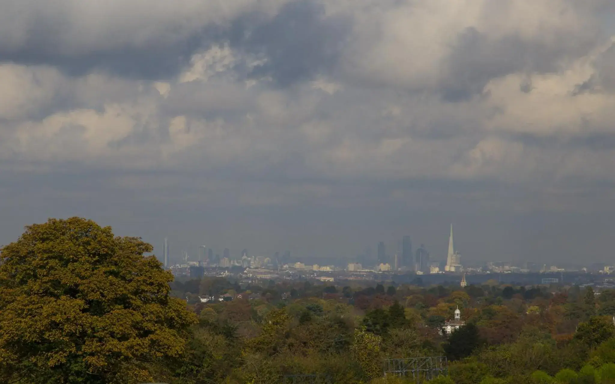 Photo of the whole room in Holiday Inn Express London - Epsom Downs by IHG Photo of the whole room in Holiday Inn Express London - Epsom Downs by IHG
