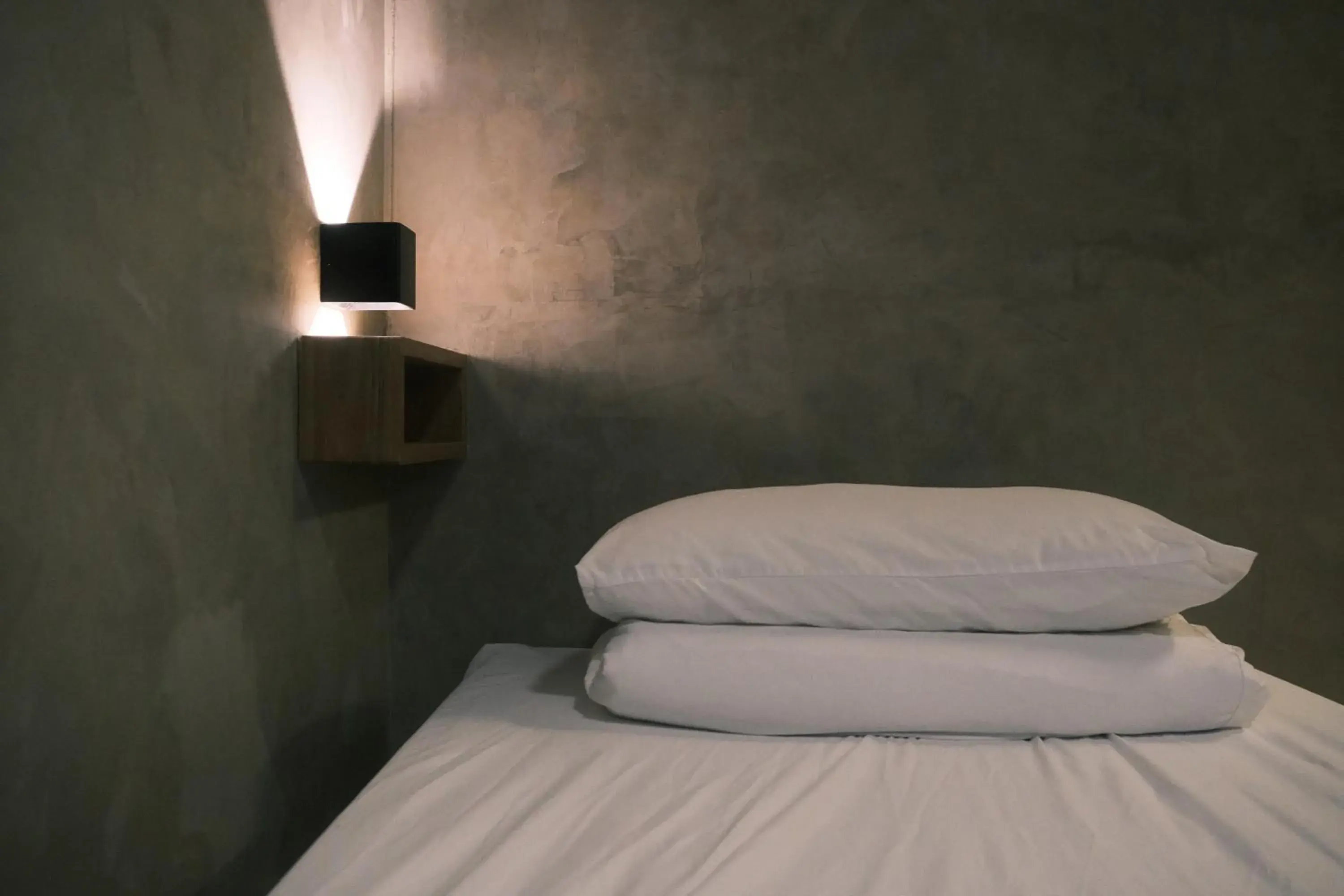 Single Room with Shared Shower and Toilet - single occupancy in Goat 山羊青旅民宿 Single Room with Shared Shower and Toilet - single occupancy in Goat 山羊青旅民宿