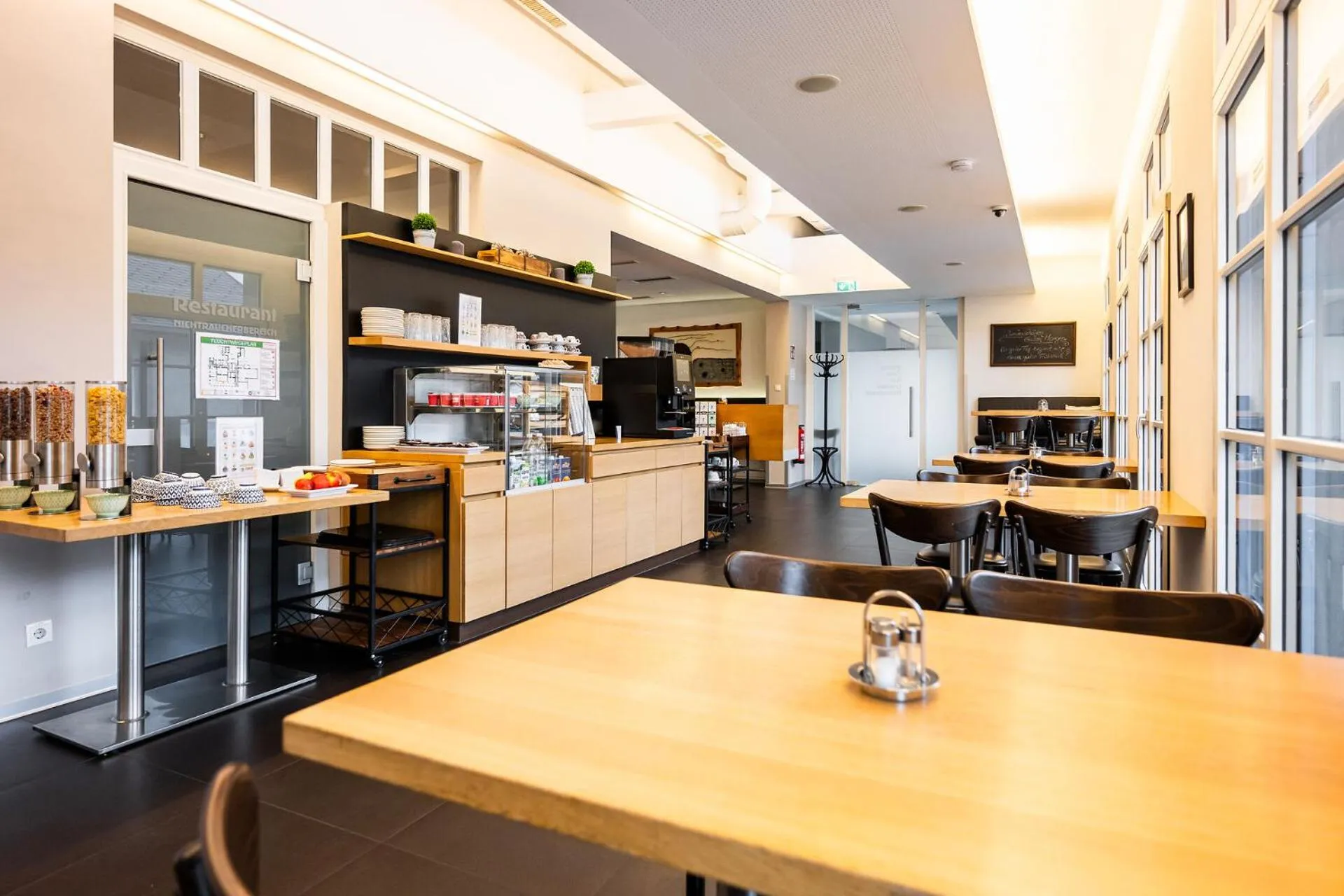 Breakfast in Motel Zeltweg - Self-Check-in