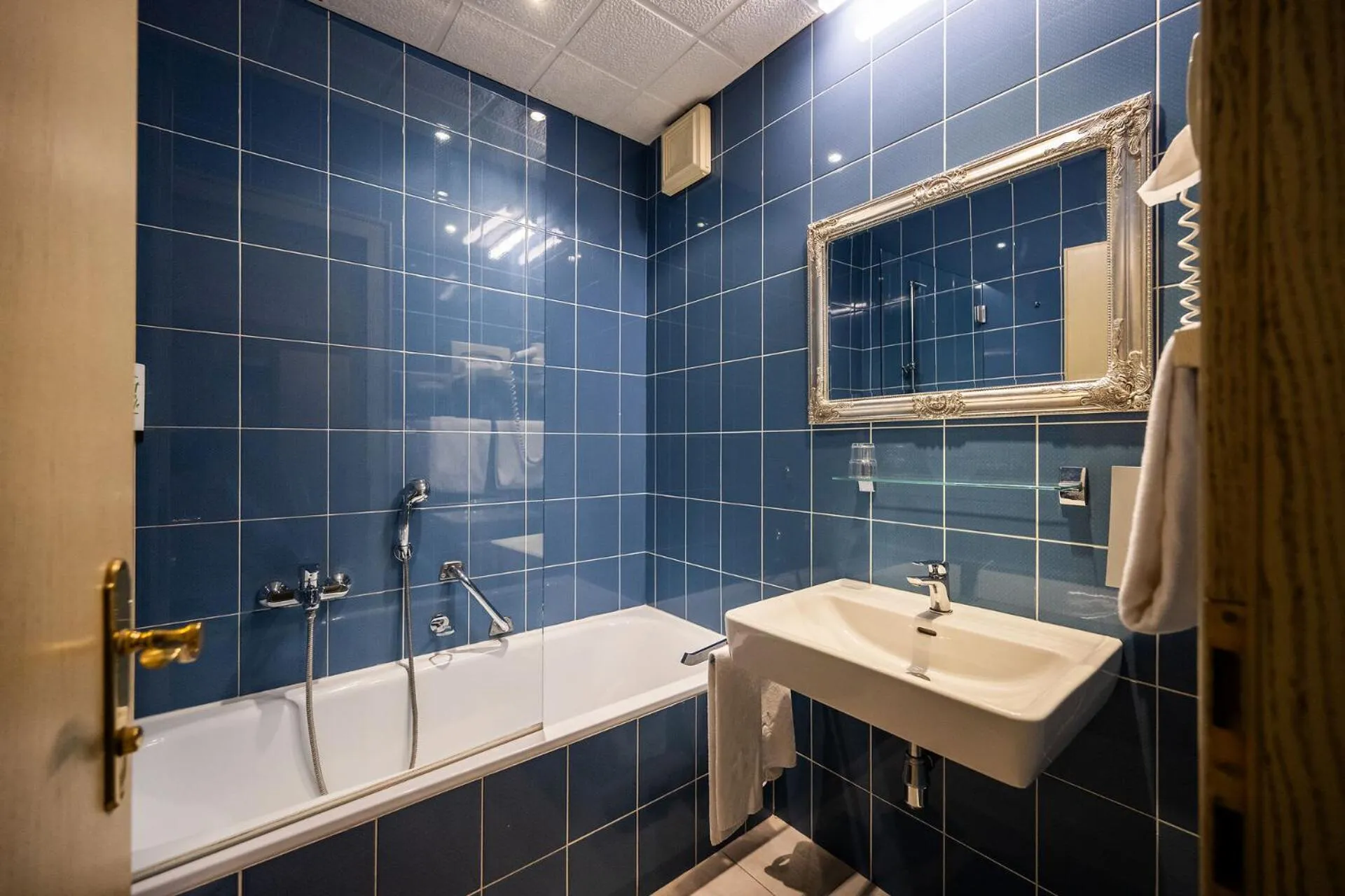 Shower in Motel Zeltweg - Self-Check-in