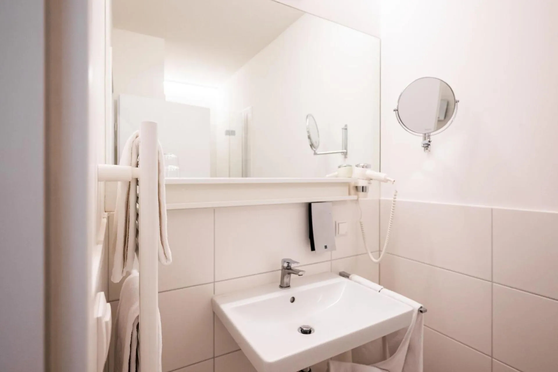 Bathroom in Motel Zeltweg - Self-Check-in