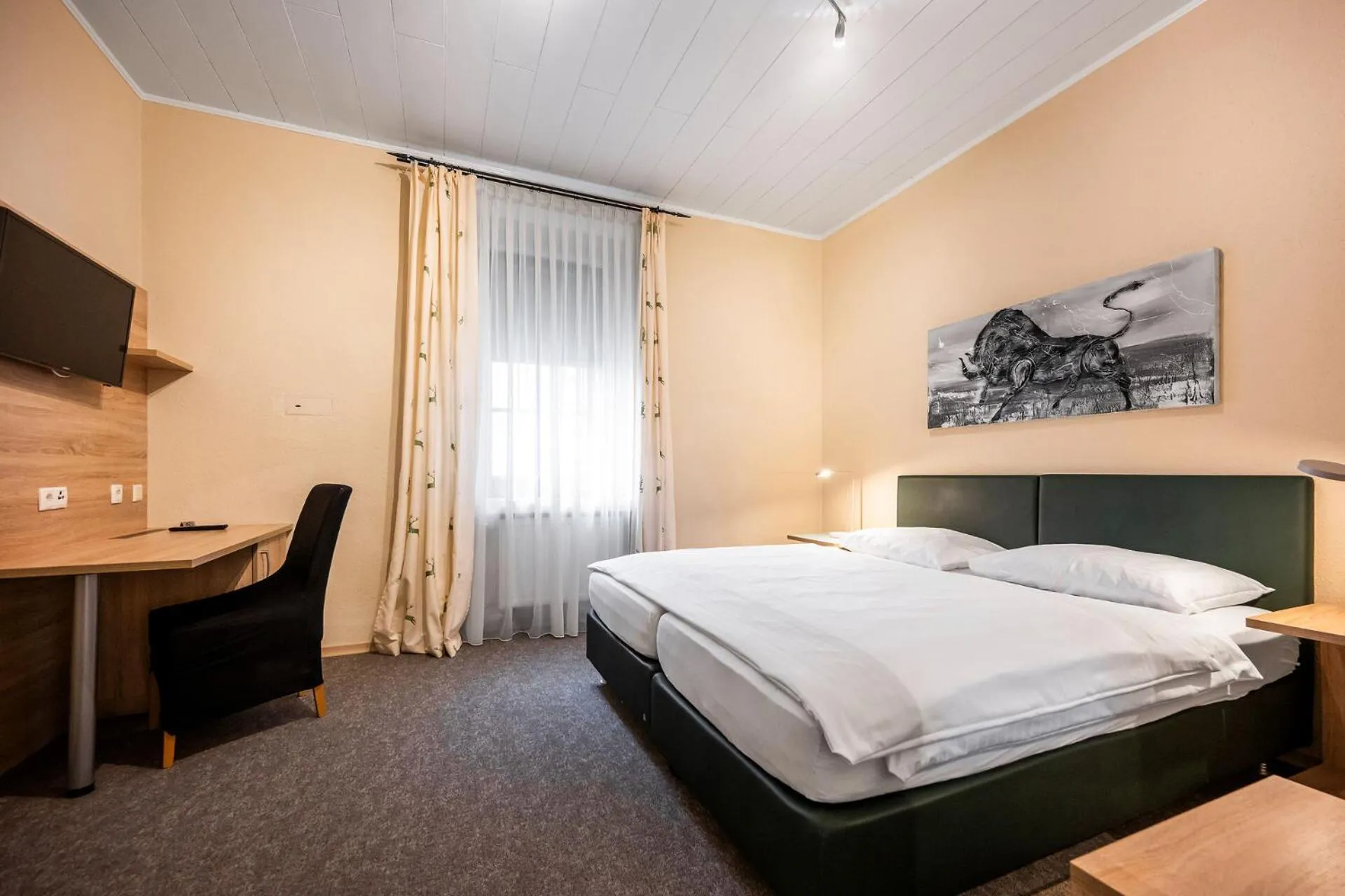 Bed in Motel Zeltweg - Self-Check-in