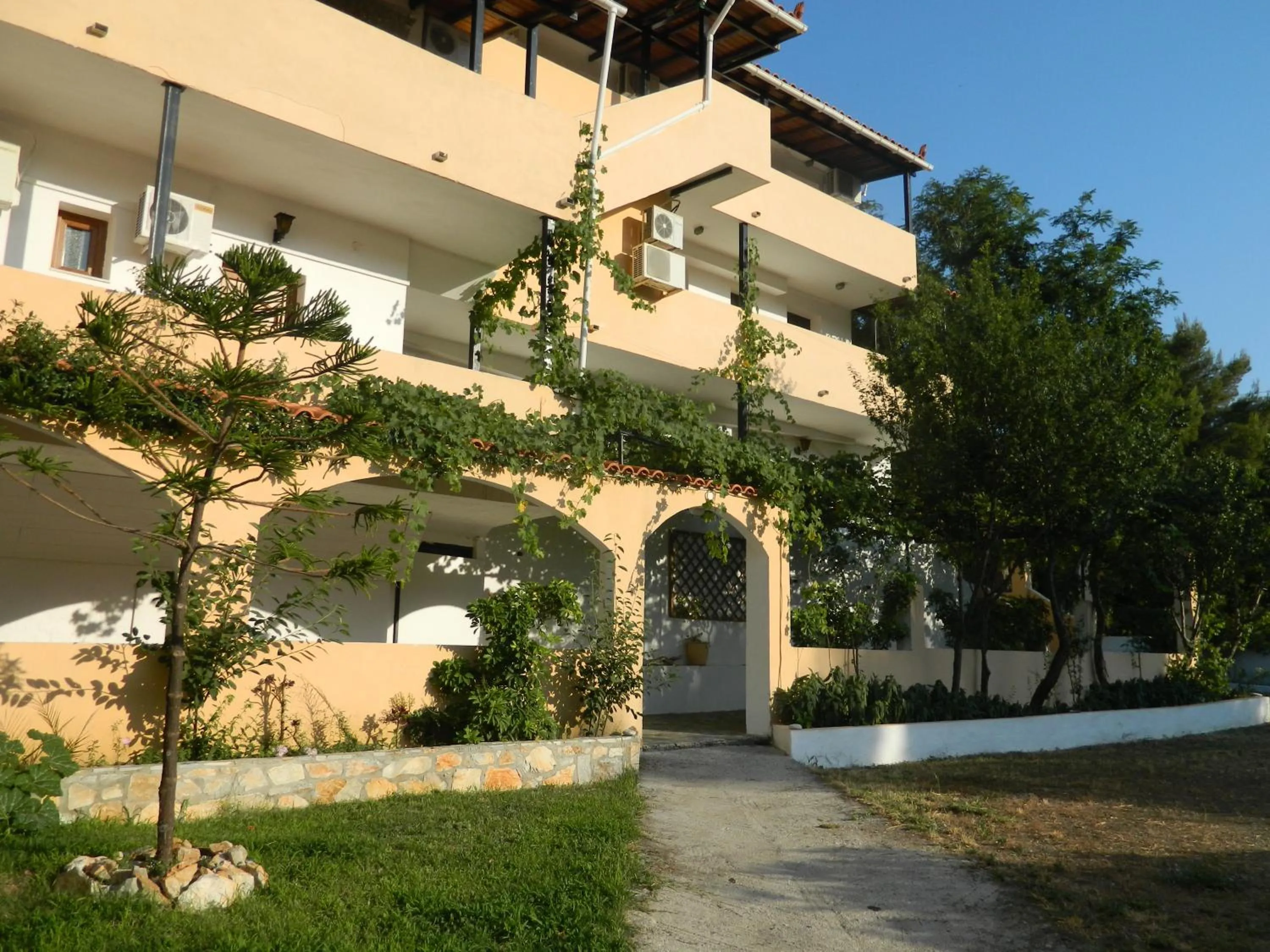 Property building in Asteri Studios