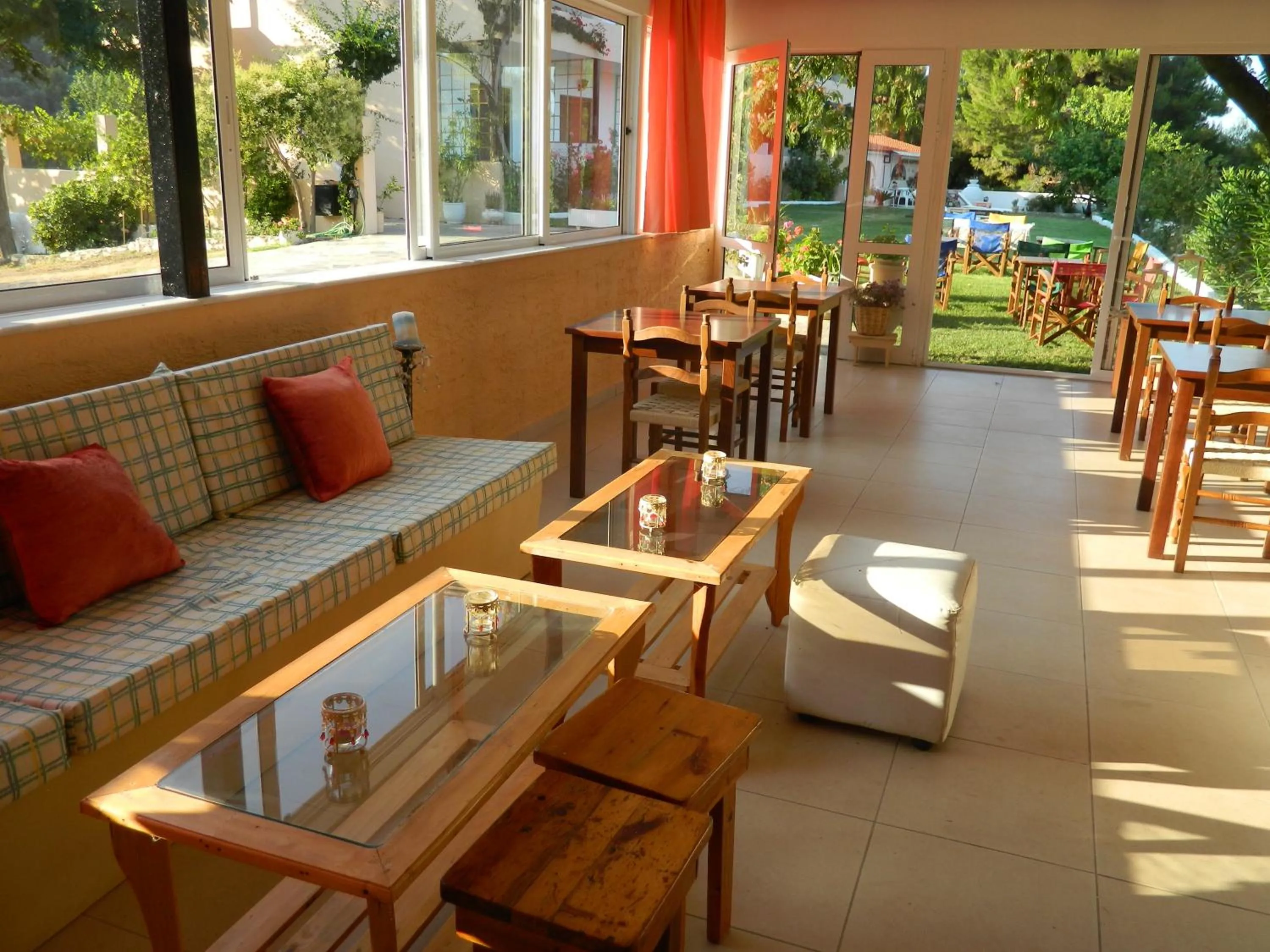 Lounge or bar in Asteri Studios