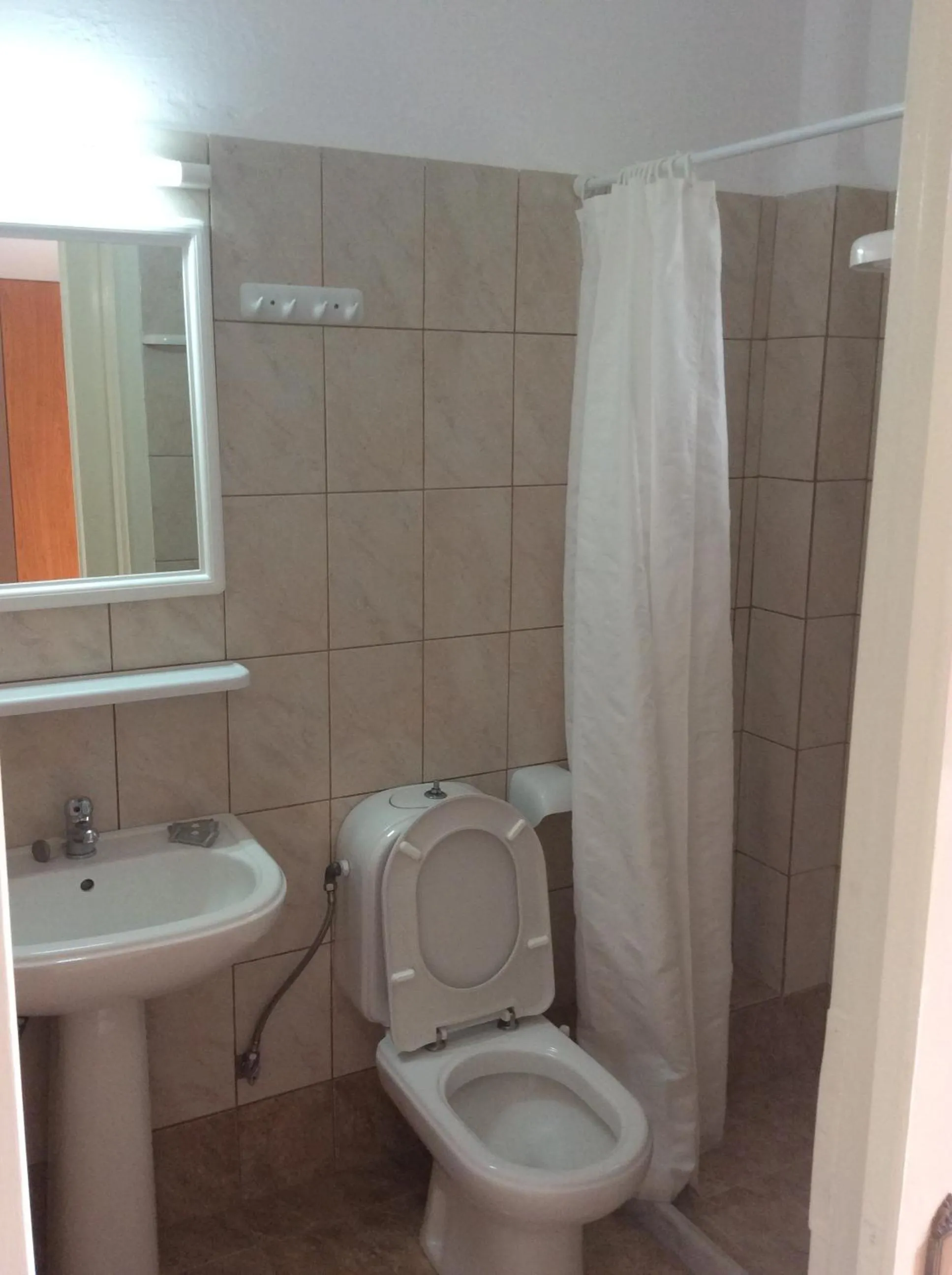 Bathroom in Asteri Studios