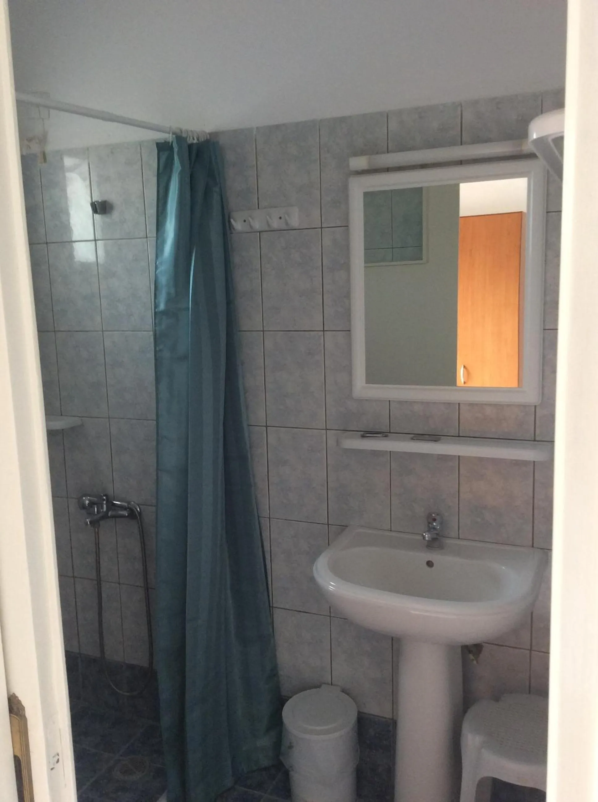 Bathroom in Asteri Studios