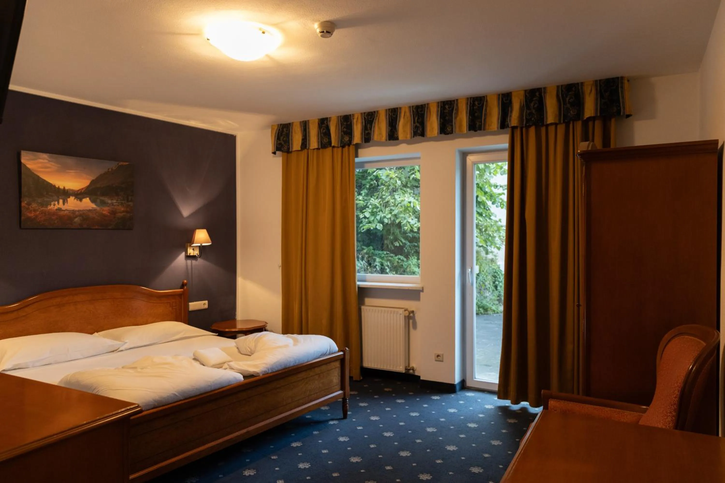 Bed in Hotel Marlingerhof