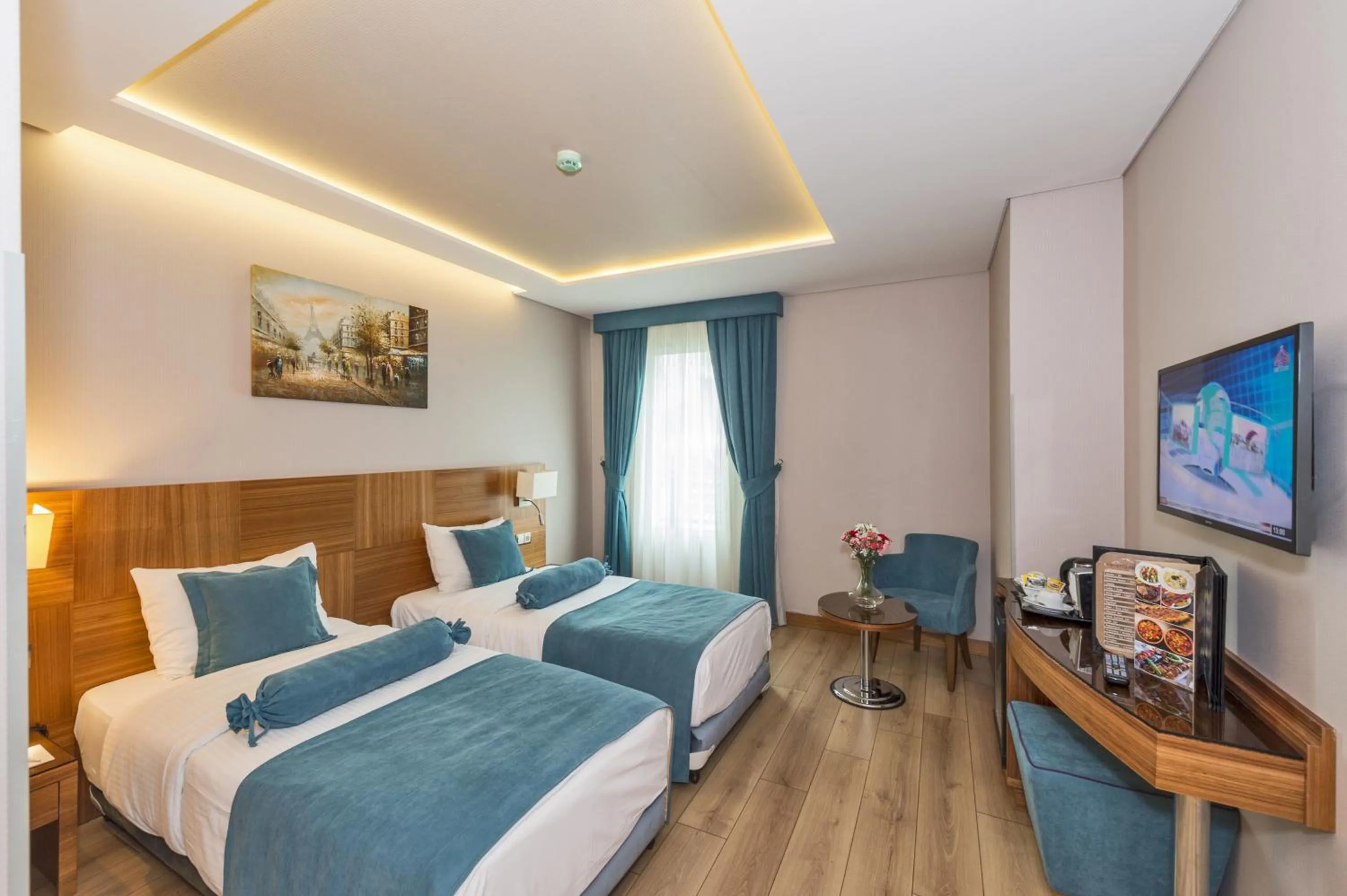 Photo of the whole room, Bed in The Meretto Hotel Istanbul Old City