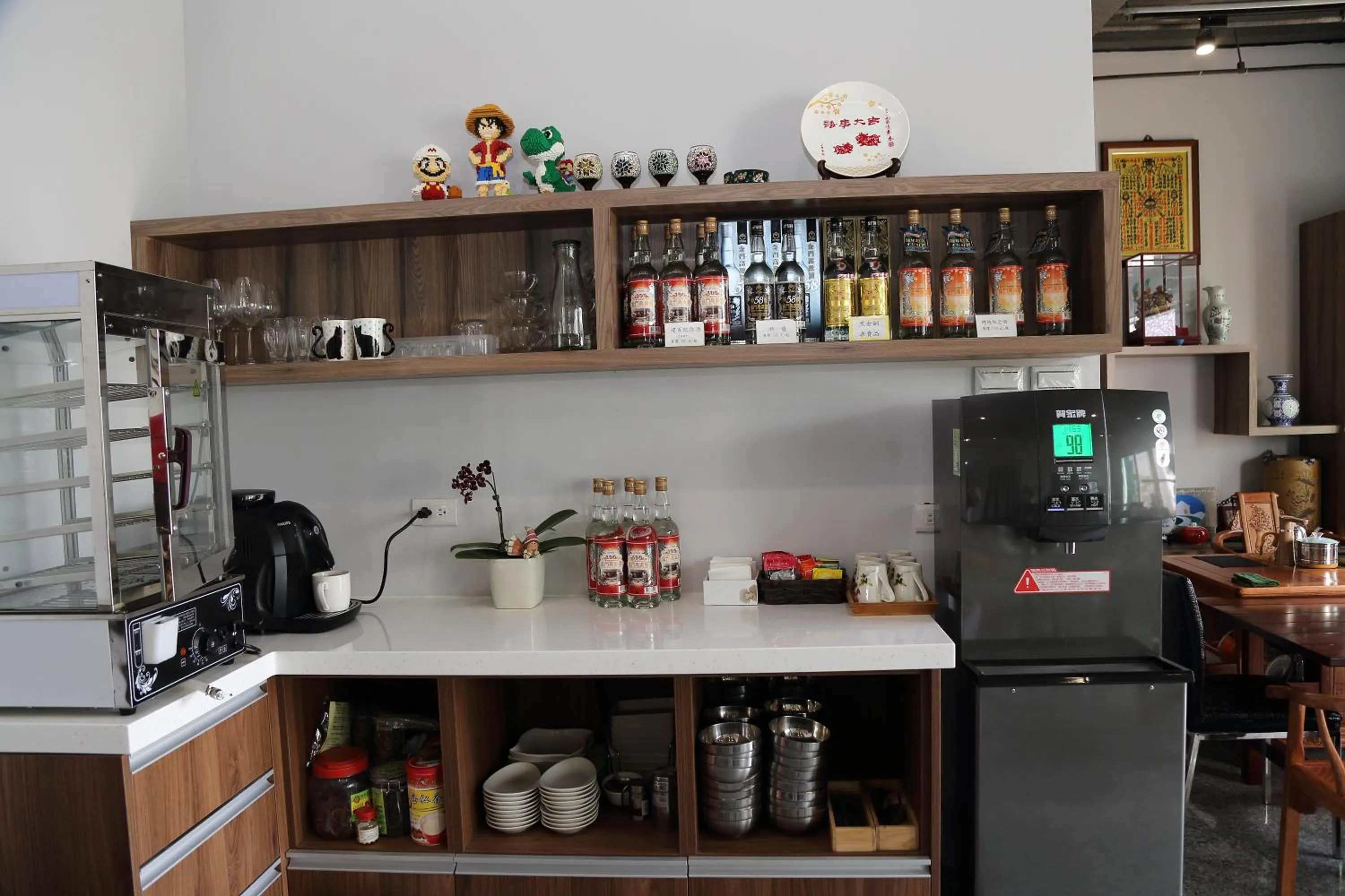 Restaurant/places to eat in See Happiness