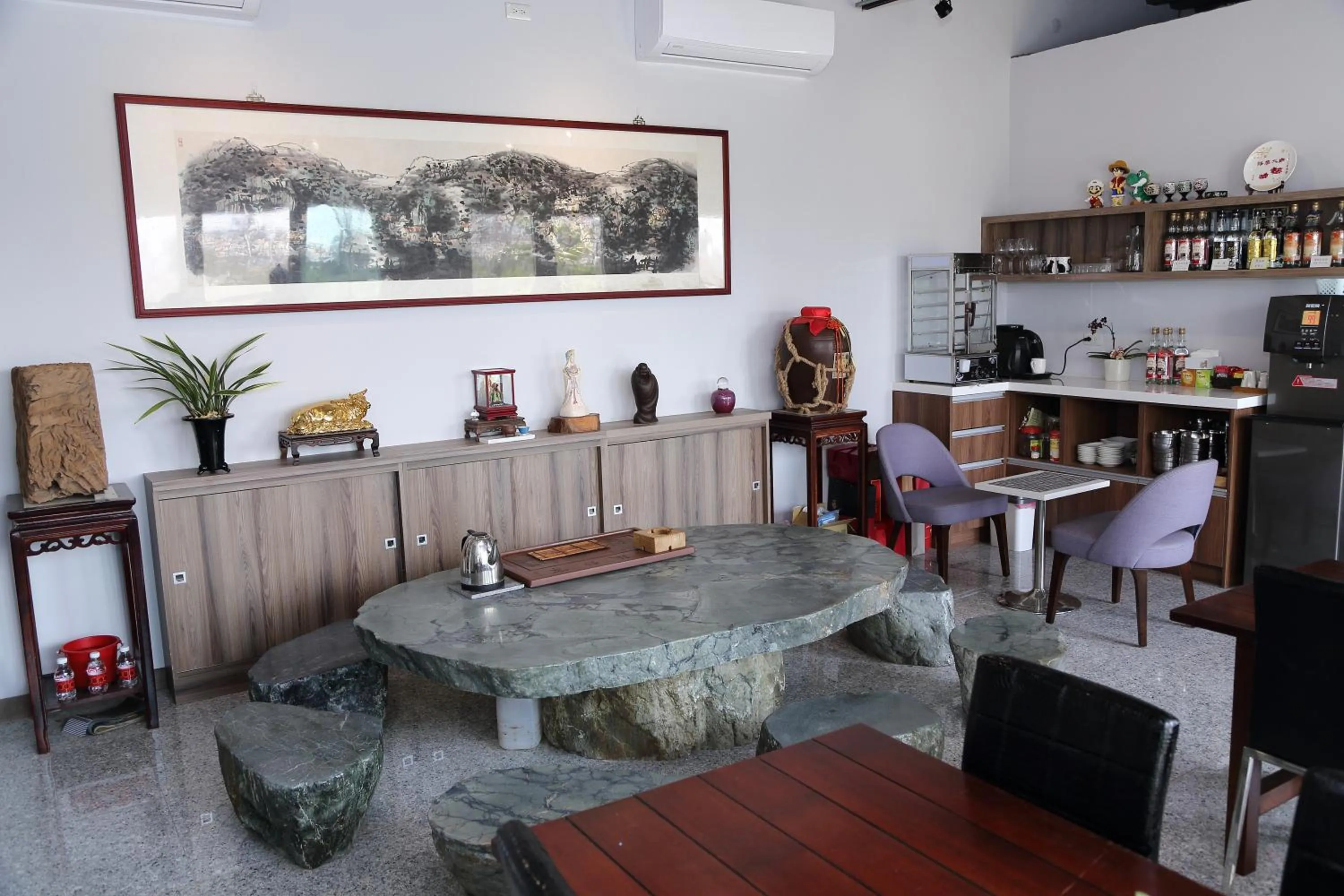 Area and facilities in See Happiness