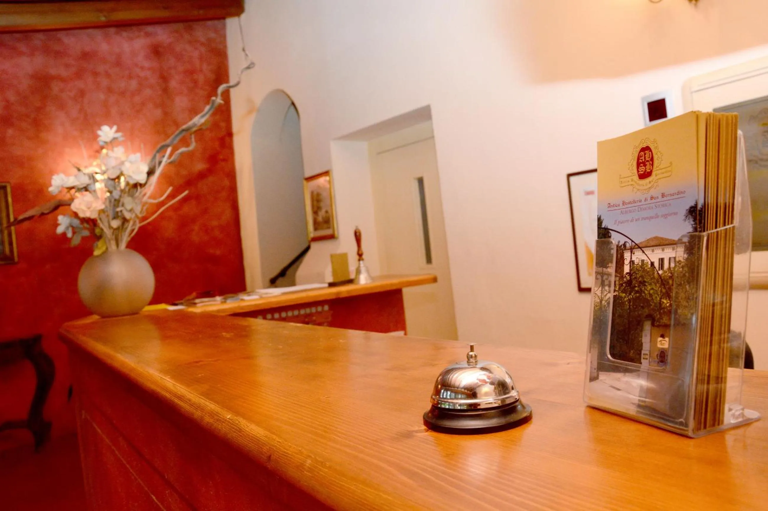 Lobby or reception in Albergo Dimora Storica Antica Hostelleria