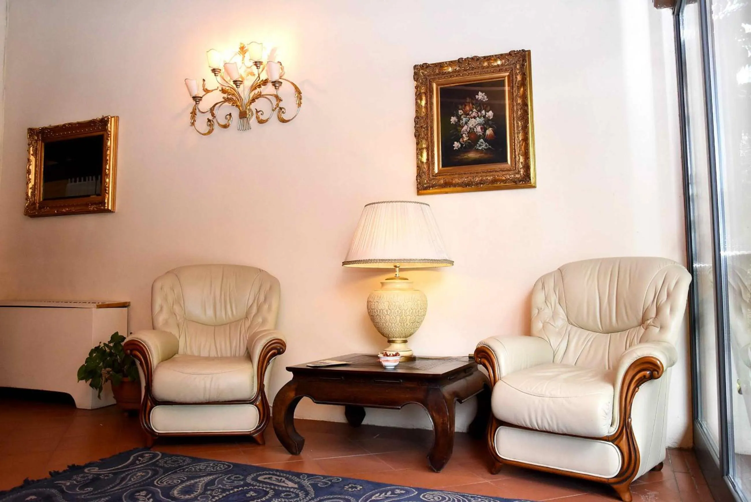 Lobby or reception in Albergo Dimora Storica Antica Hostelleria