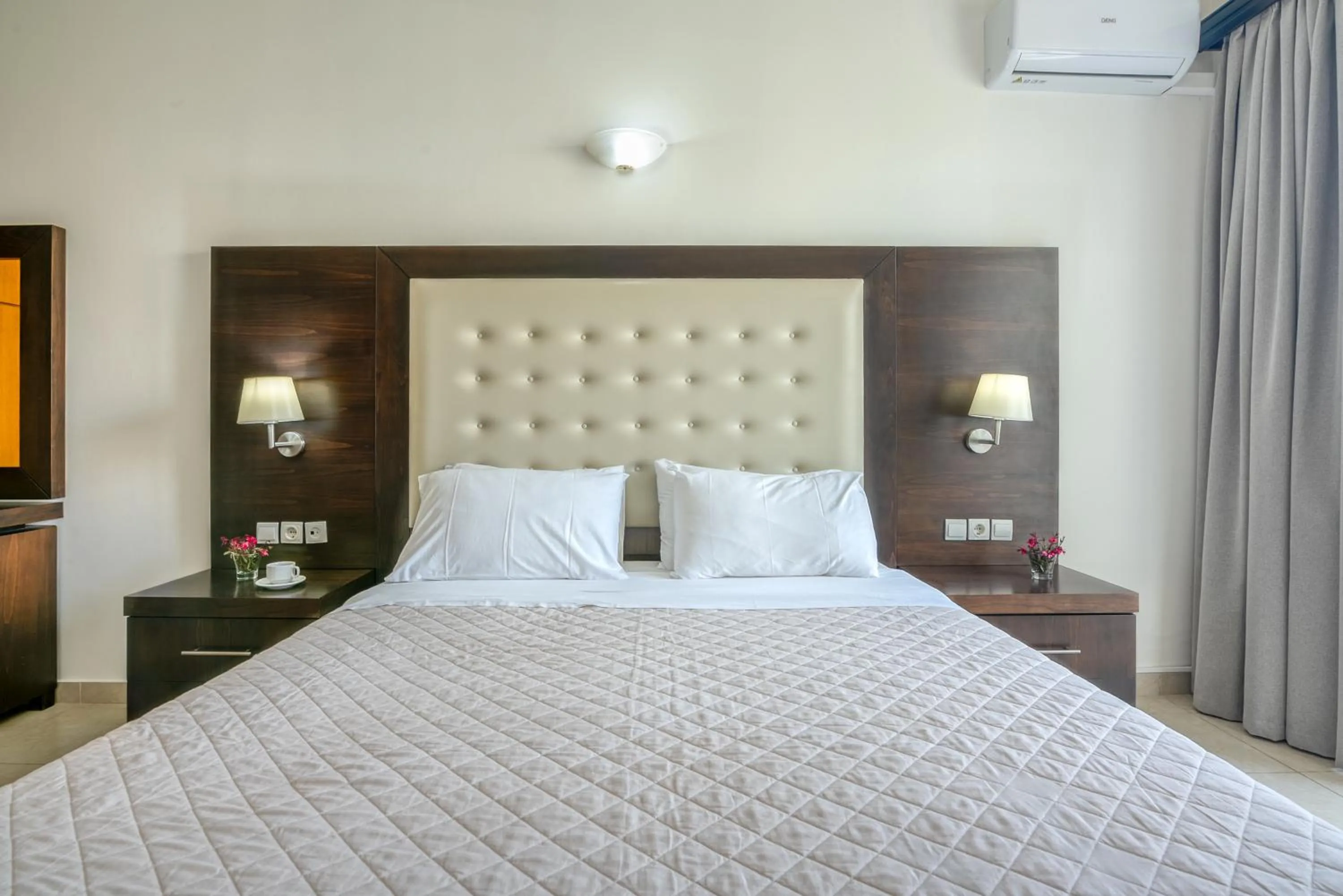 Bed in Castro Beach Hotel