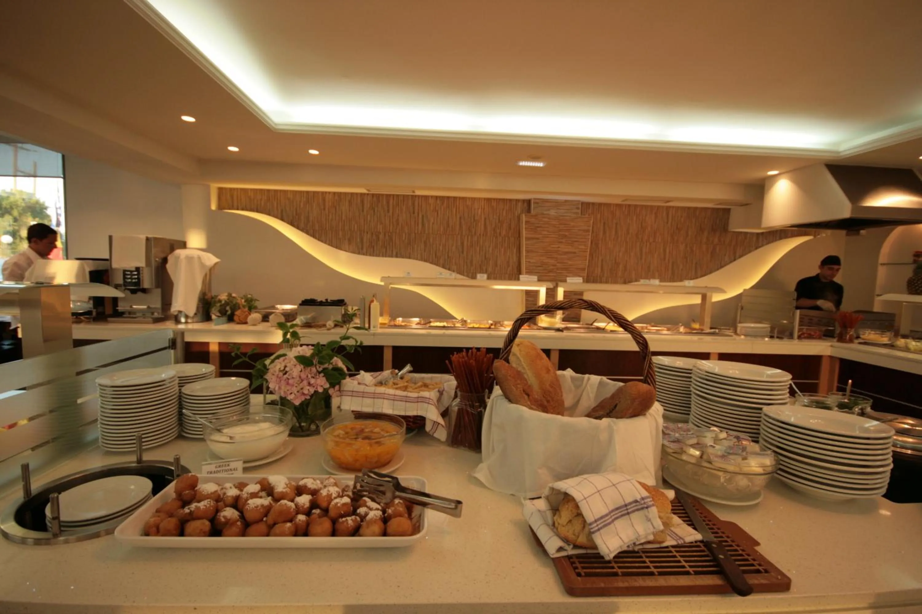 Food and drinks in Castro Beach Hotel