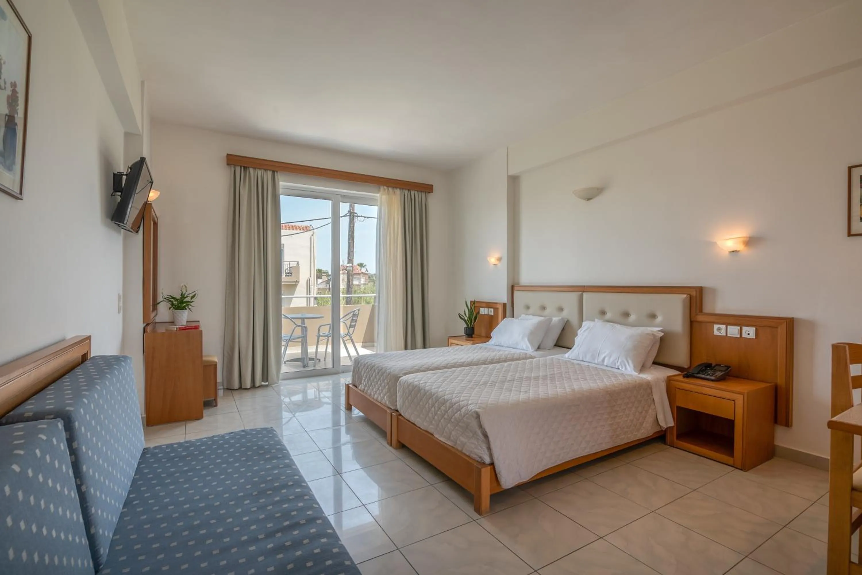 Bed in Castro Beach Hotel