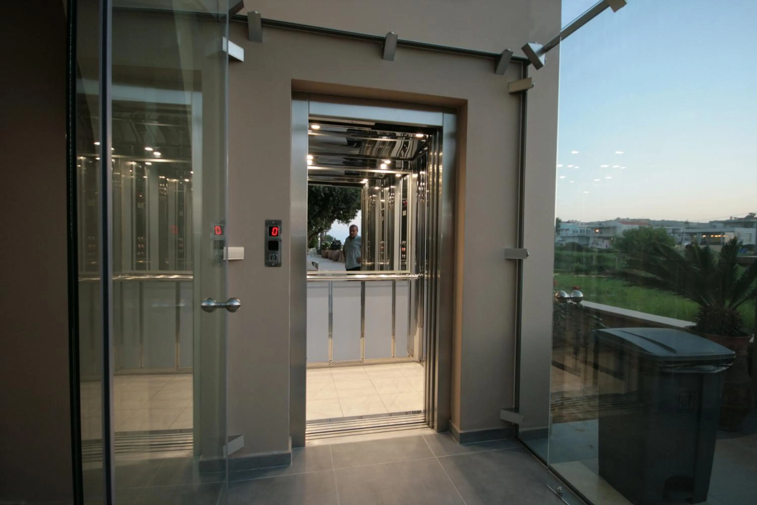 Facade/entrance in Castro Beach Hotel
