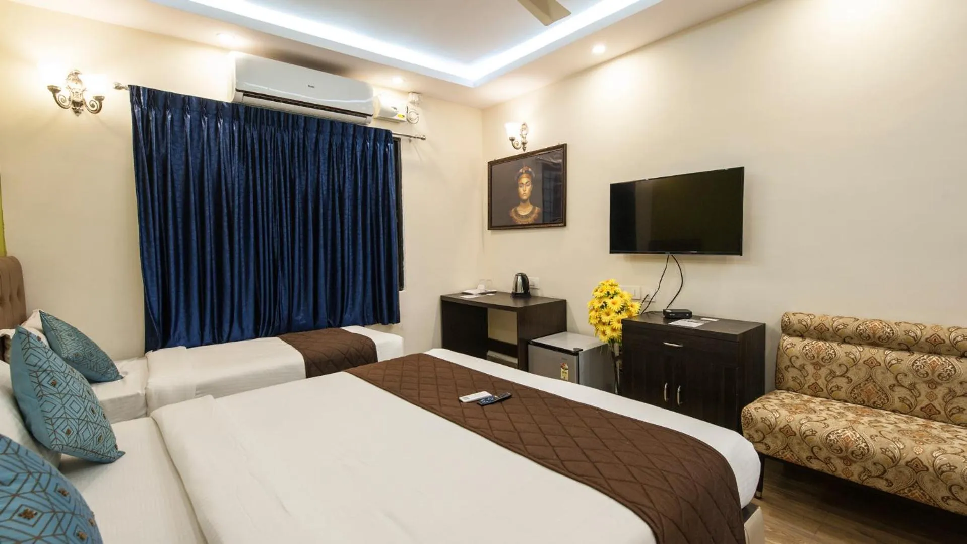 Bed in Hotel Windsor Castle Inn