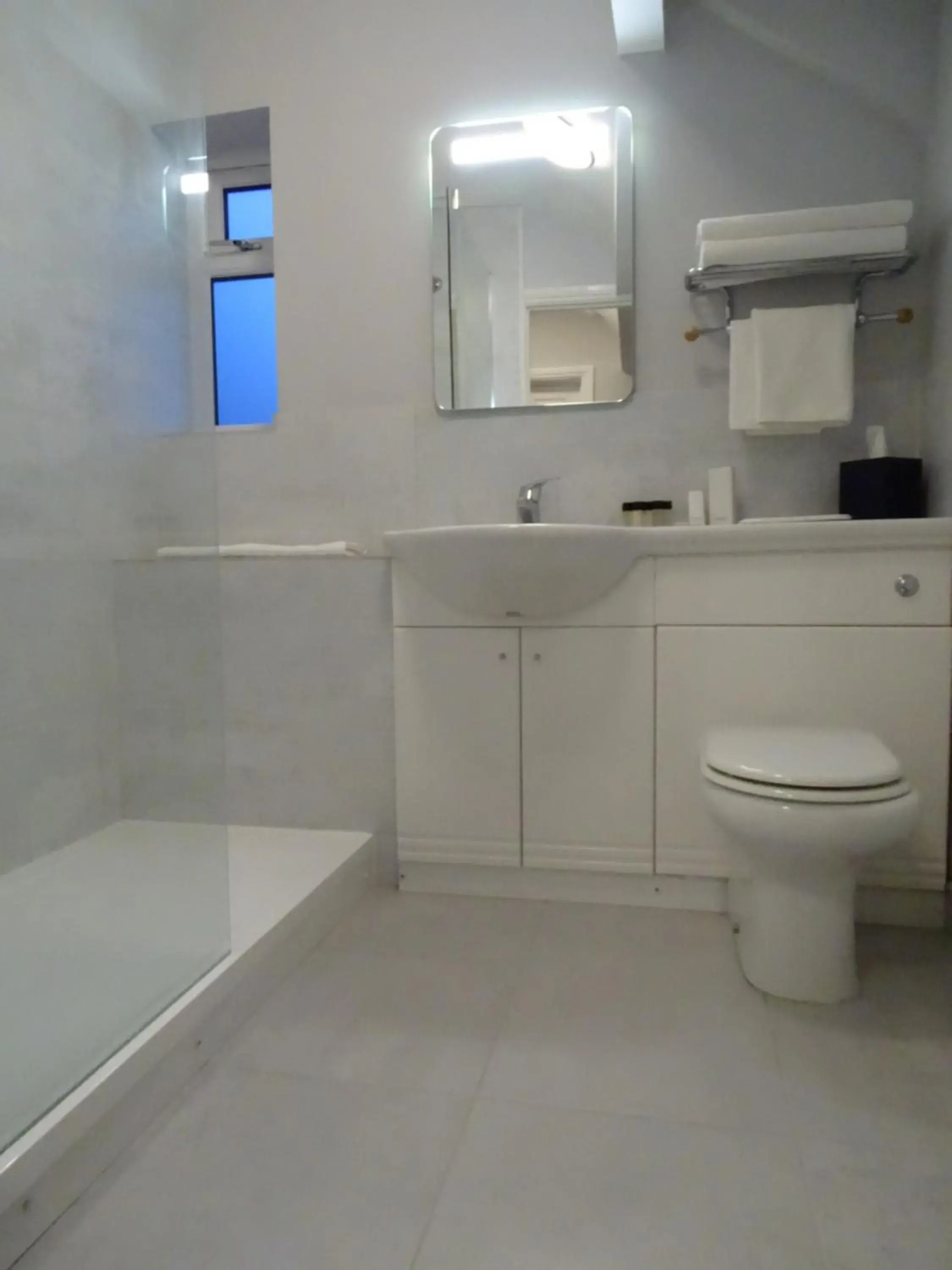 Bathroom in The Beeches Hotel & Leisure Club Bathroom in The Beeches Hotel & Leisure Club