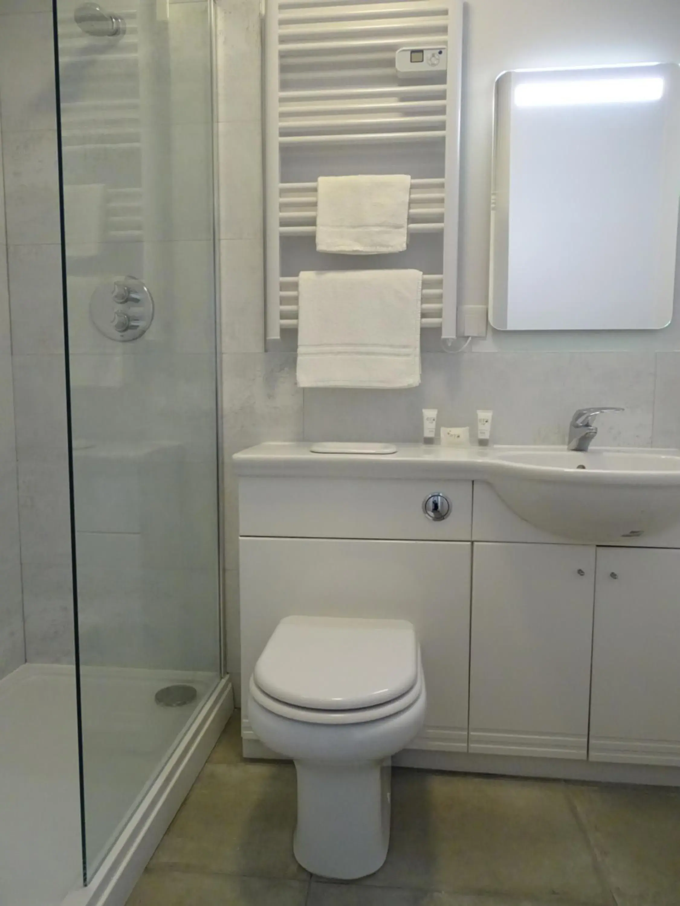 Bathroom in The Beeches Hotel & Leisure Club Bathroom in The Beeches Hotel & Leisure Club