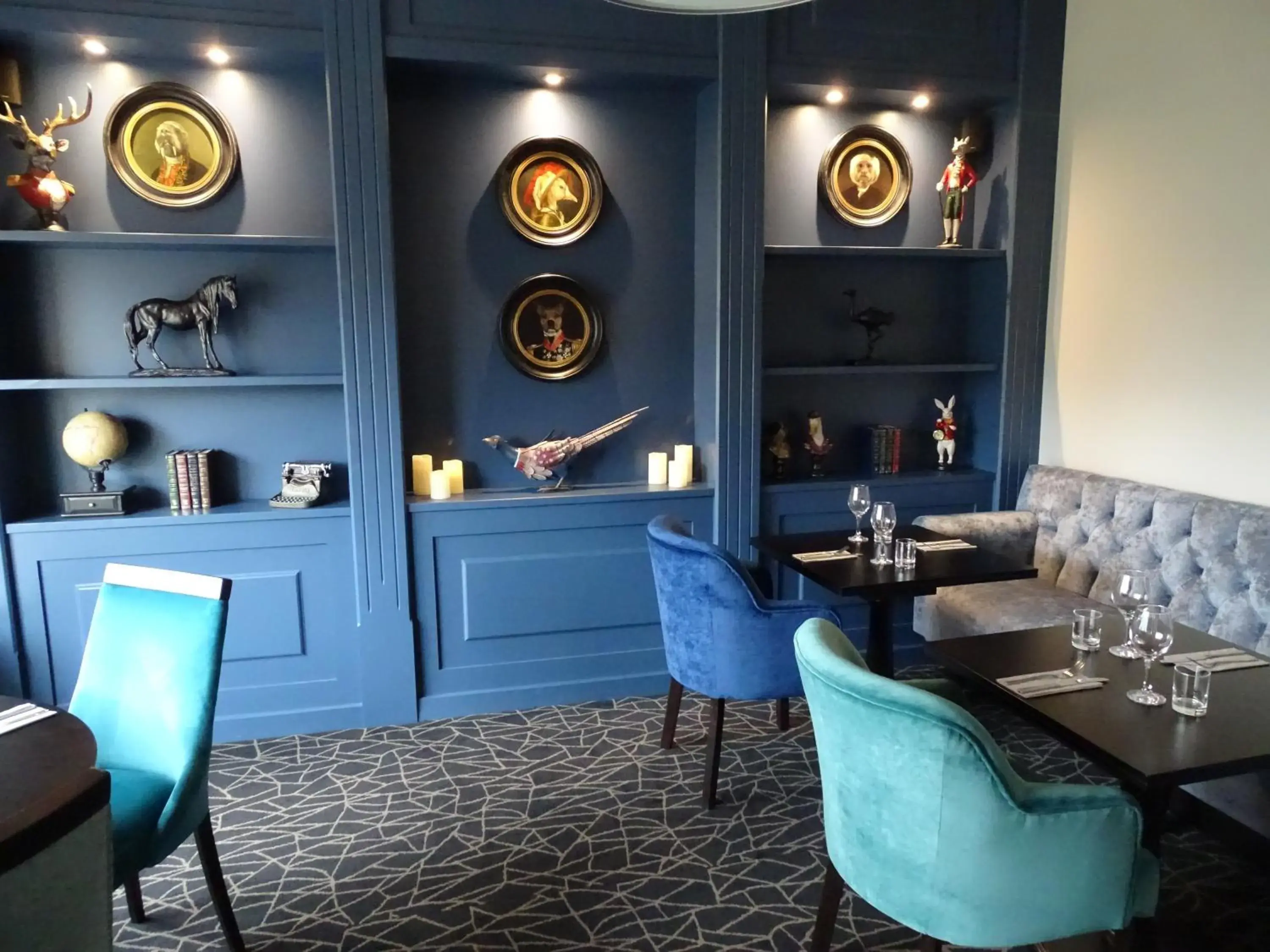 Lounge or bar in The Beeches Hotel & Leisure Club Lounge or bar in The Beeches Hotel & Leisure Club