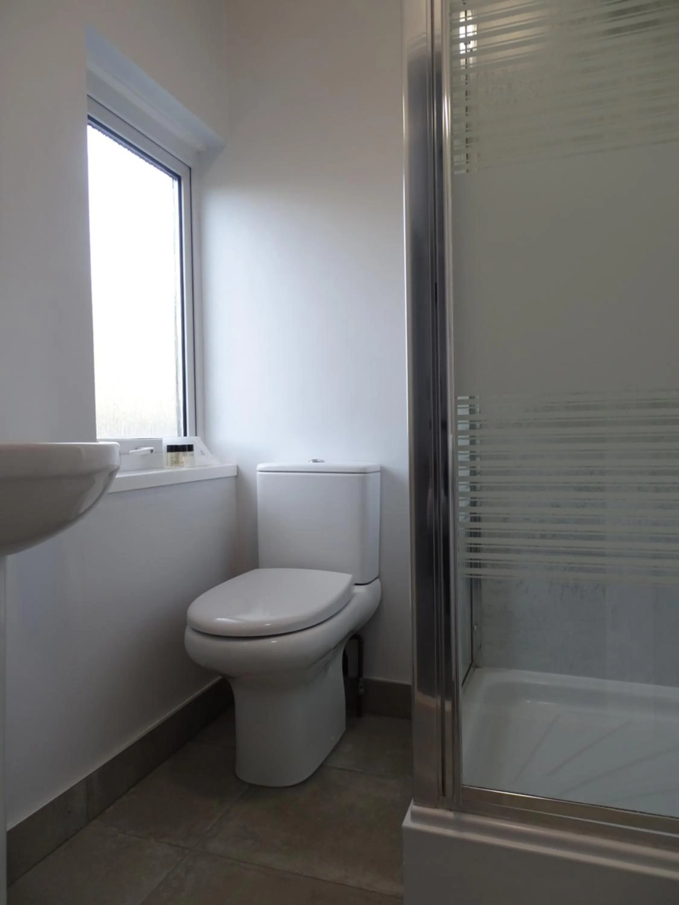 Shower in The Beeches Hotel & Leisure Club