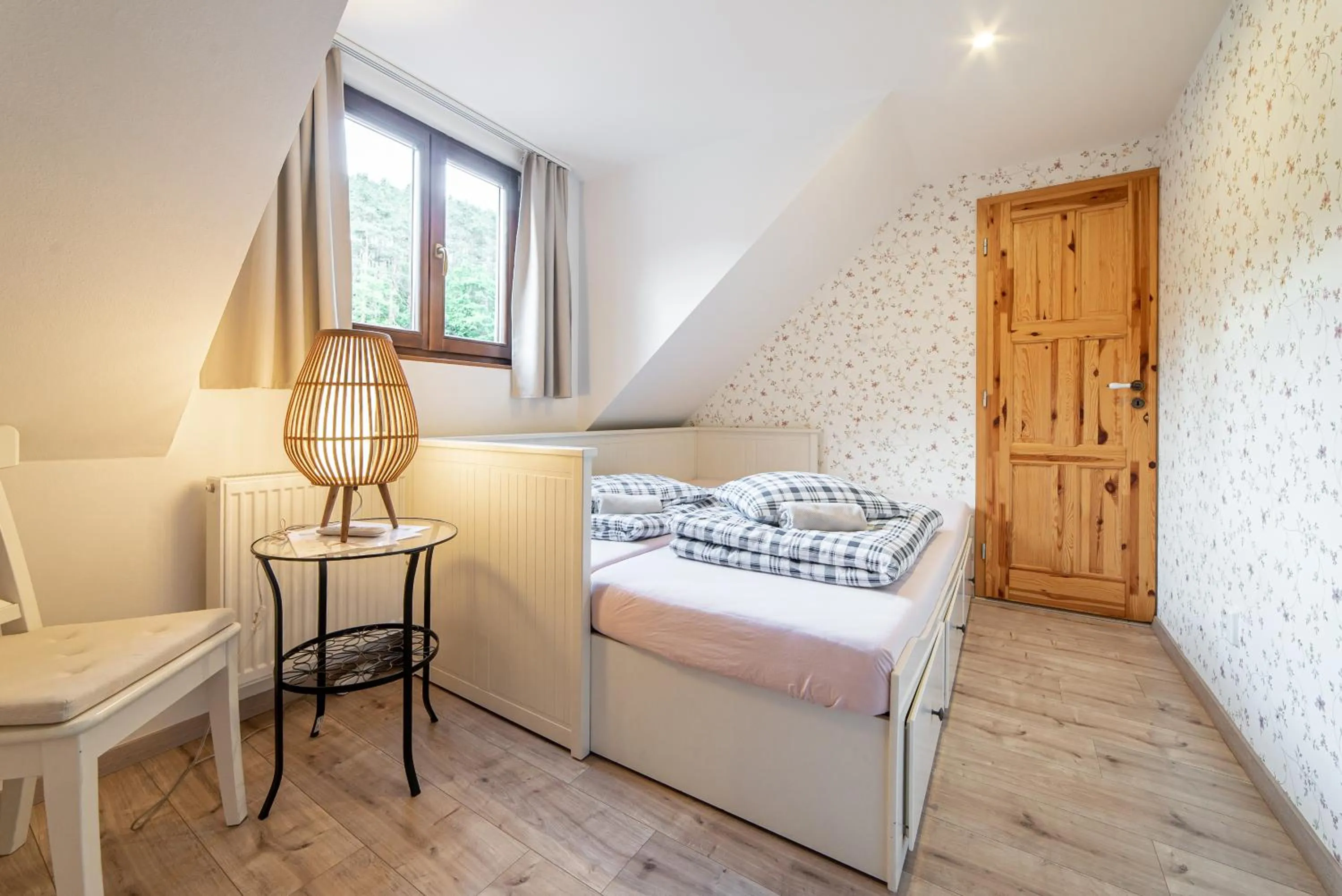 Bed in Hamr Divci Kamen