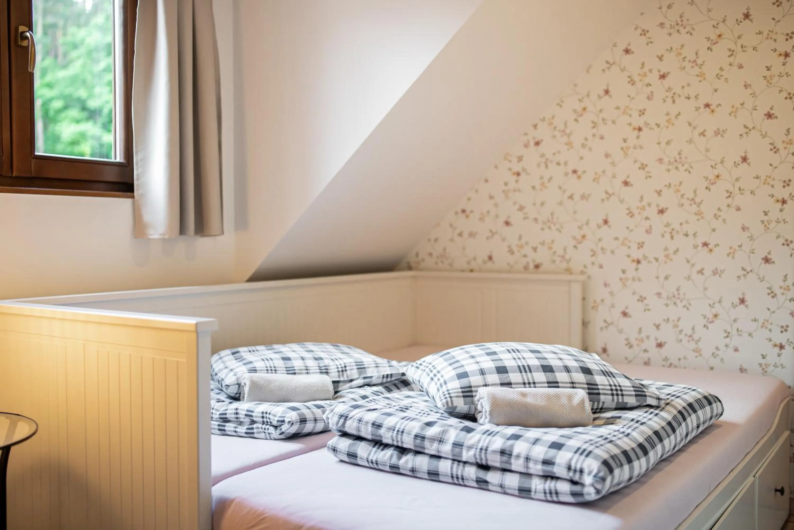 Bed in Hamr Divci Kamen