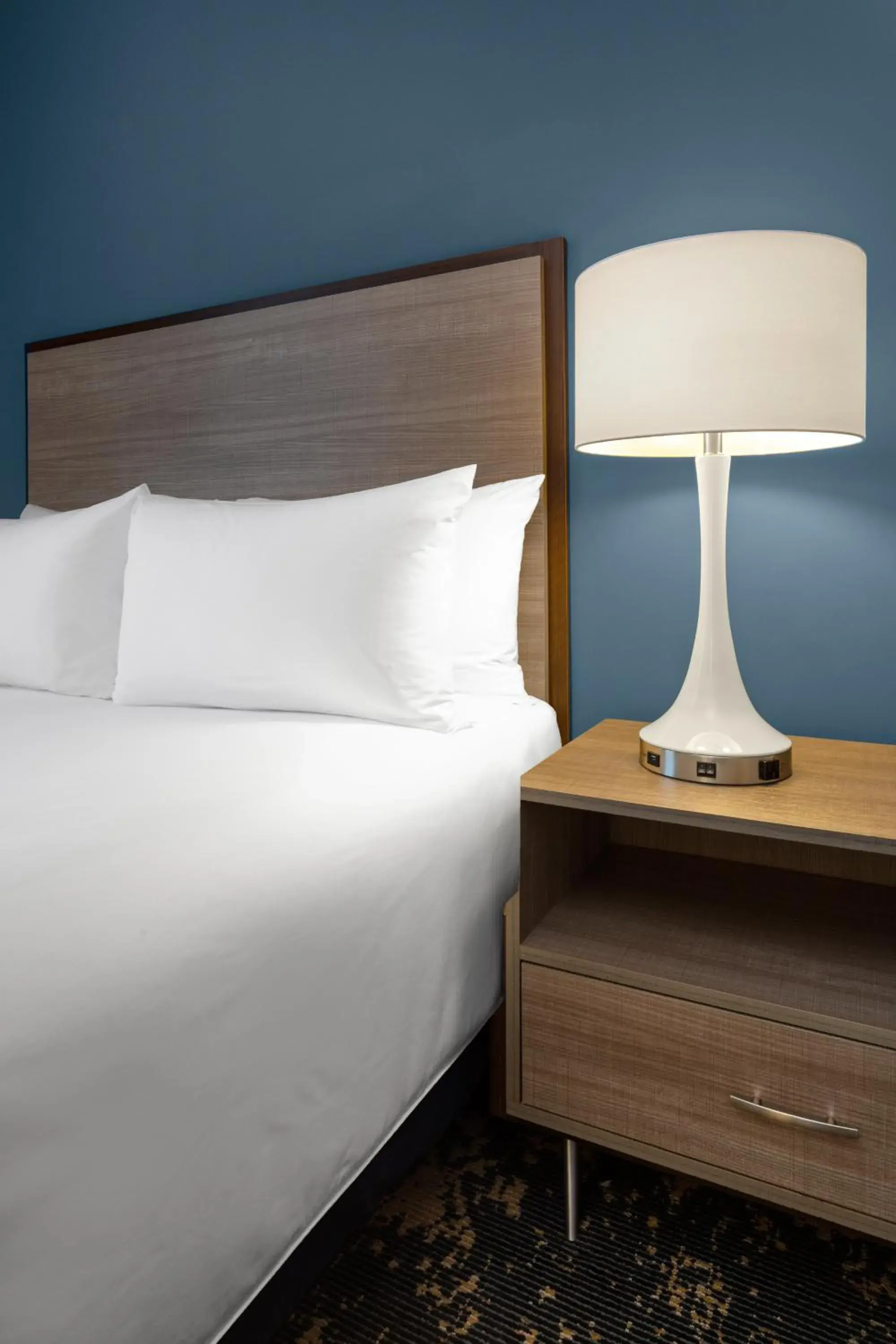 Queen Room with Hearing Accessible Roll In Shower in voco St Augustine Historic Area by IHG Queen Room with Hearing Accessible Roll In Shower in voco St Augustine Historic Area by IHG