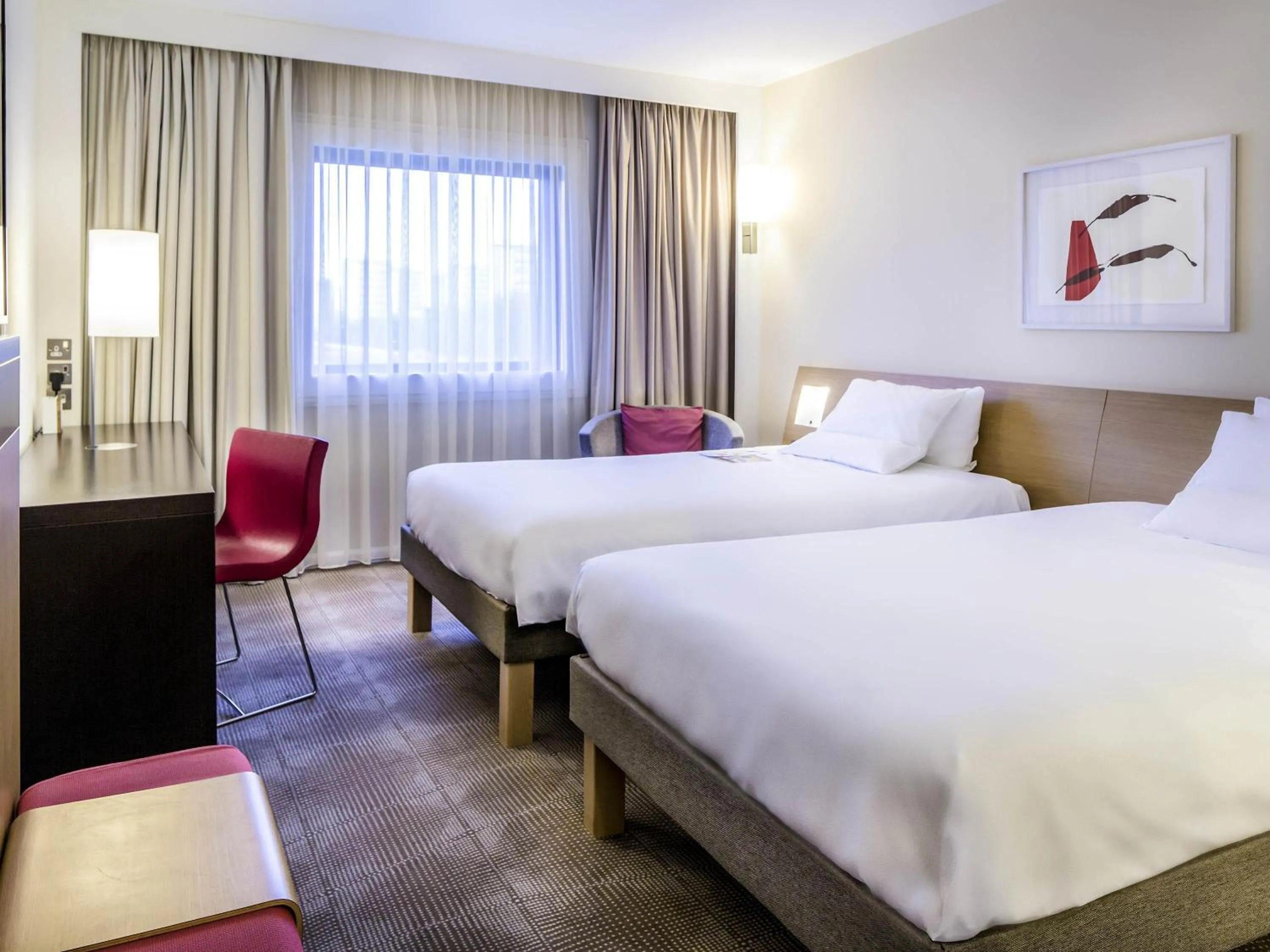 Bedroom, Bed in Novotel London Paddington