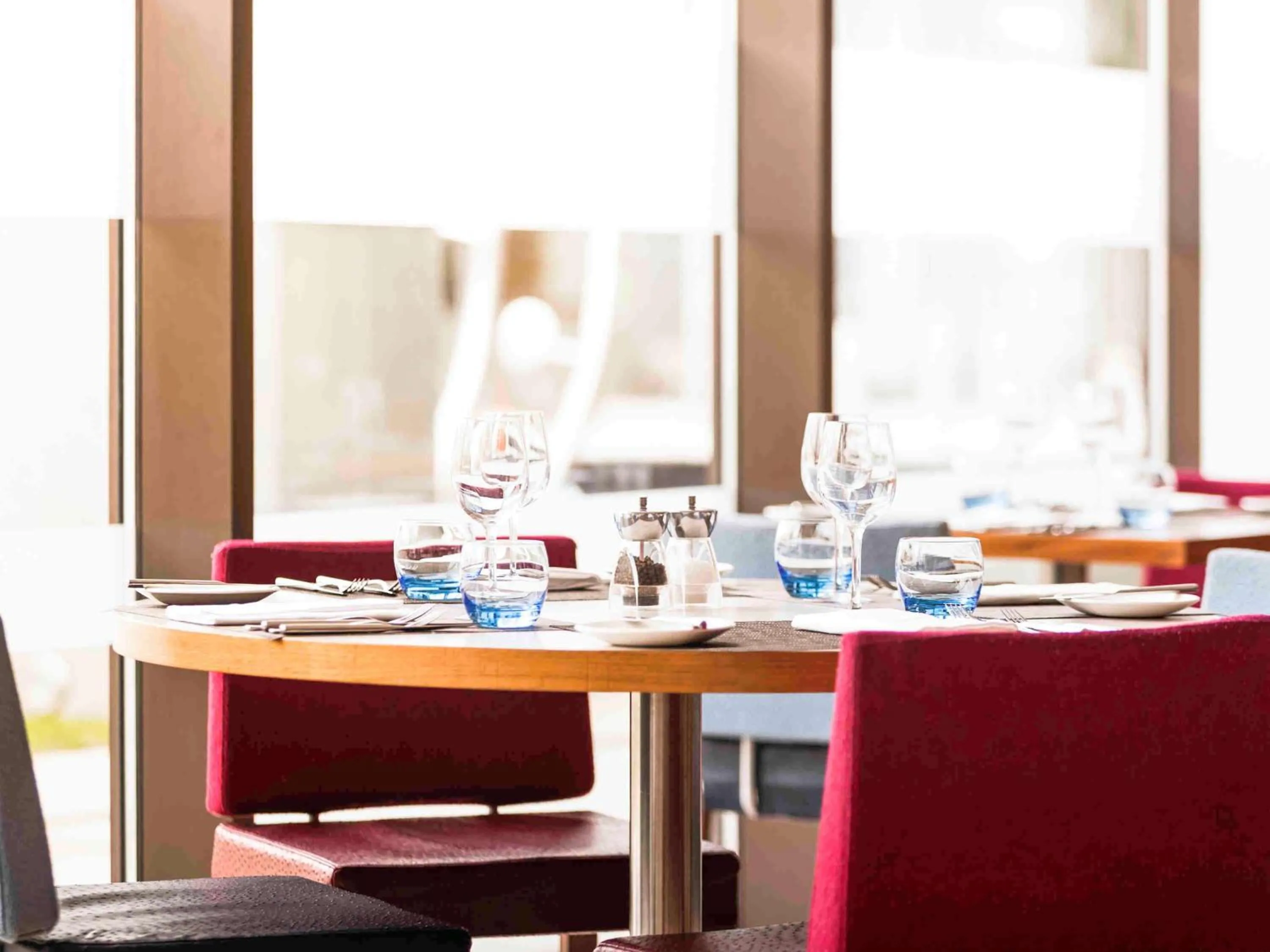 Restaurant/places to eat in Novotel London Paddington