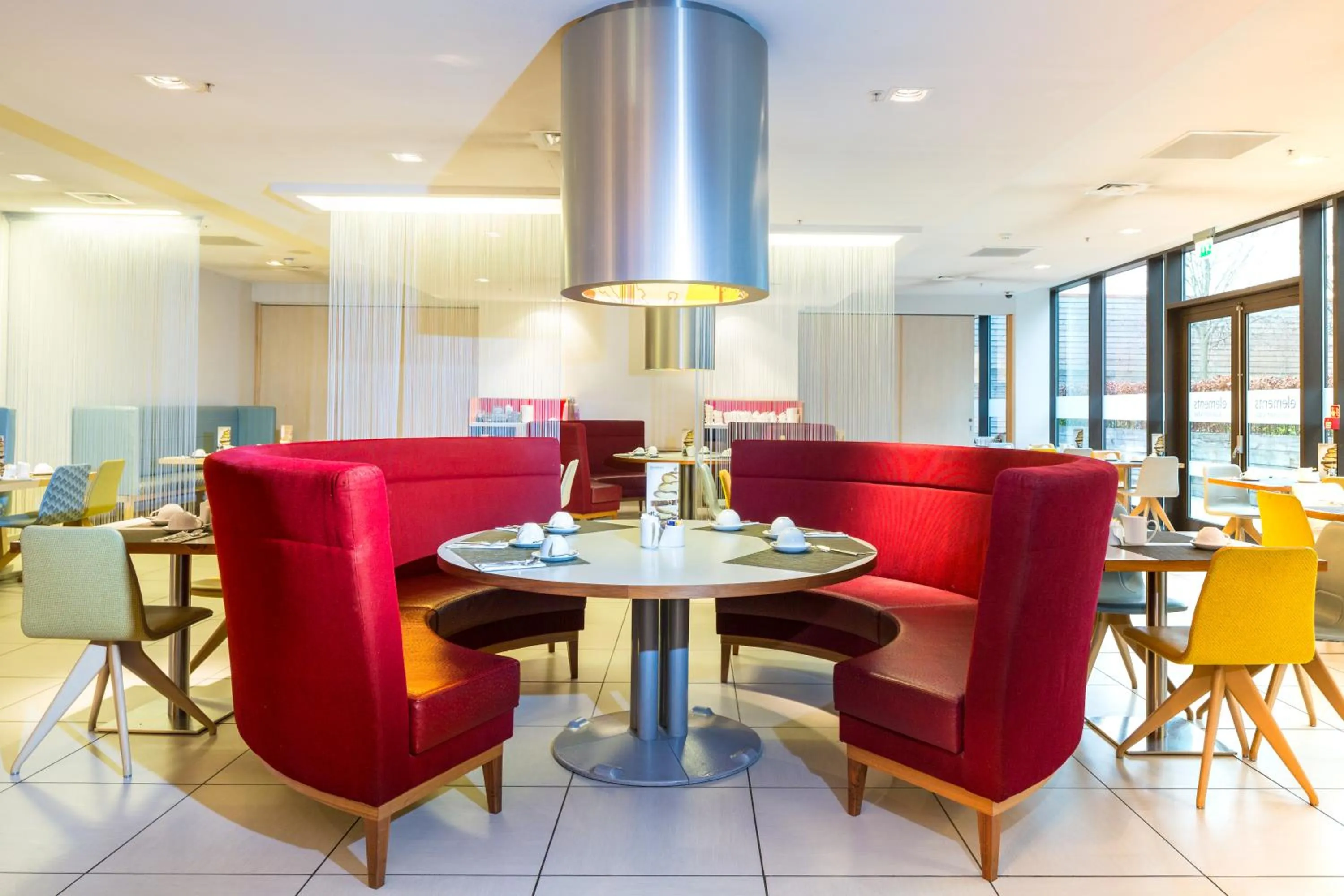 Restaurant/places to eat in Novotel London Paddington