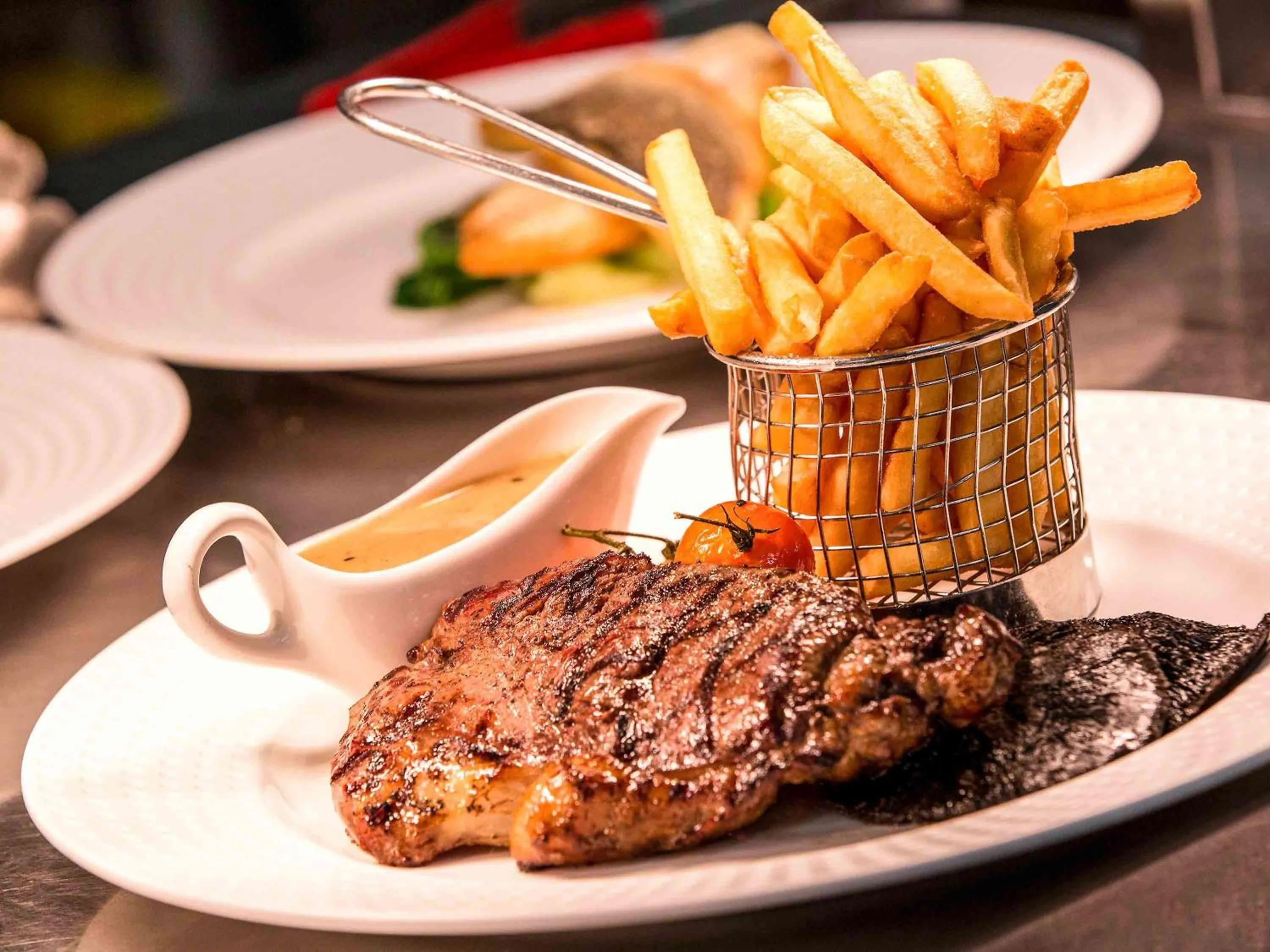 Restaurant/places to eat in Novotel London Paddington