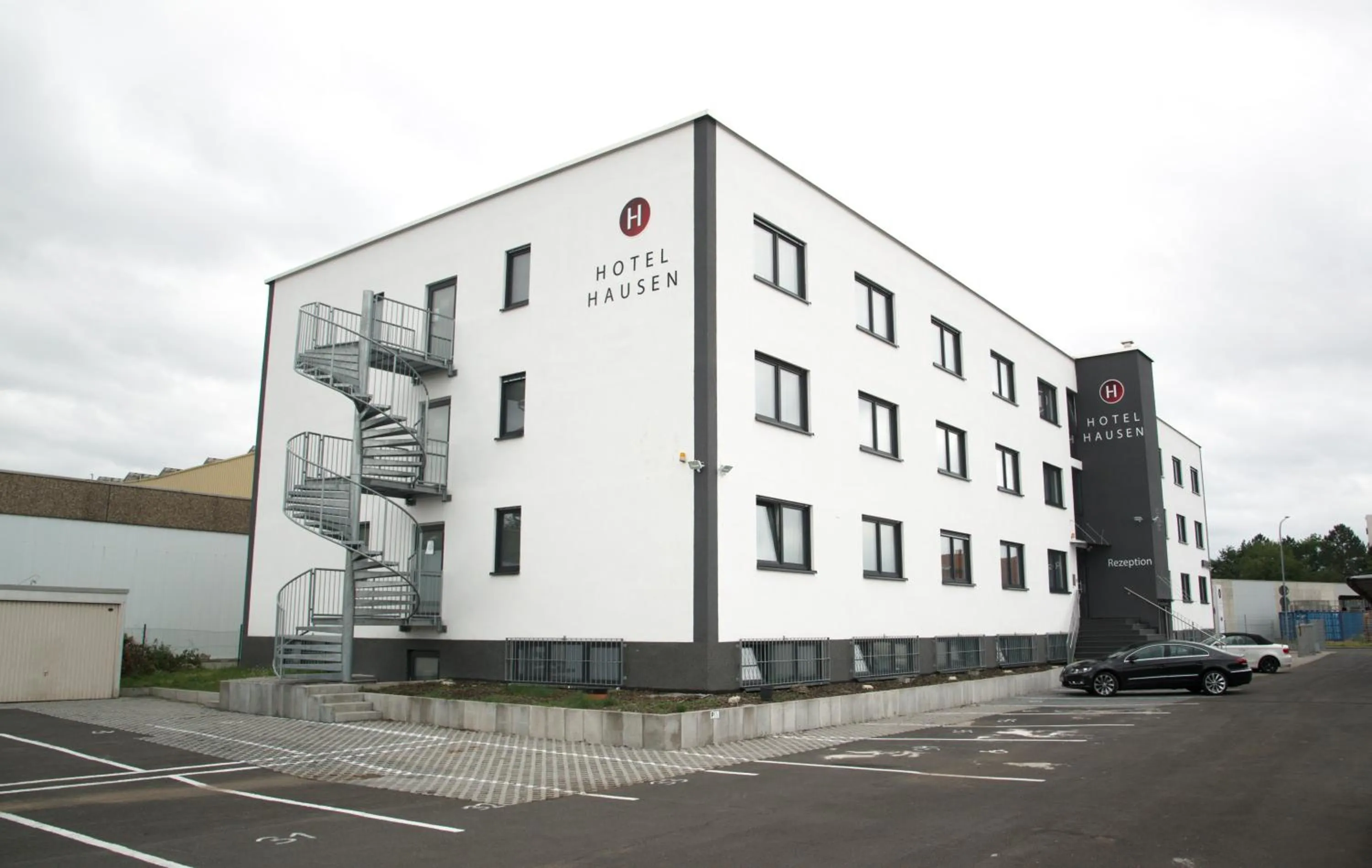 Property building in Hotel Hausen Obertshausen Frankfurt