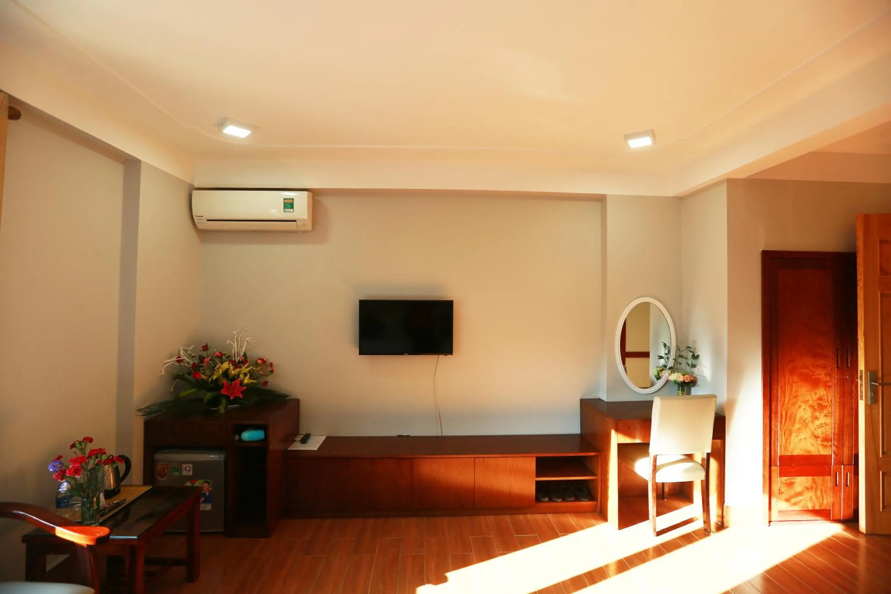 Photo of the whole room in Sapa Land Hotel