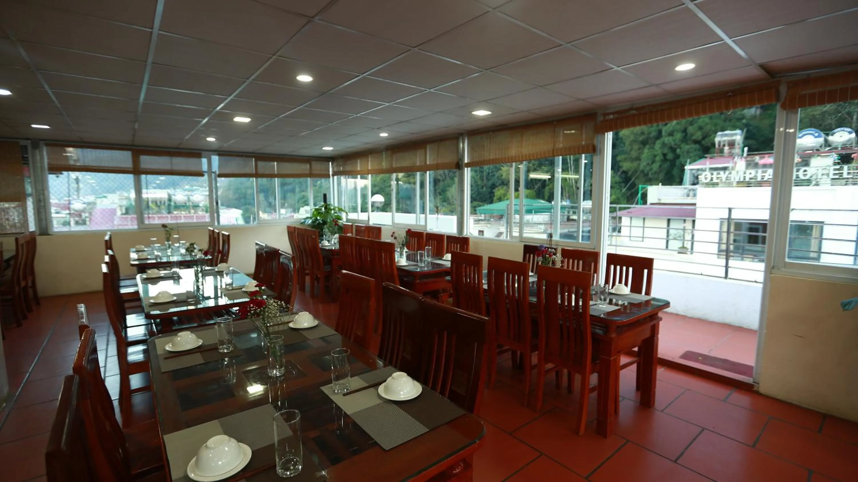 Restaurant/places to eat in Sapa Land Hotel