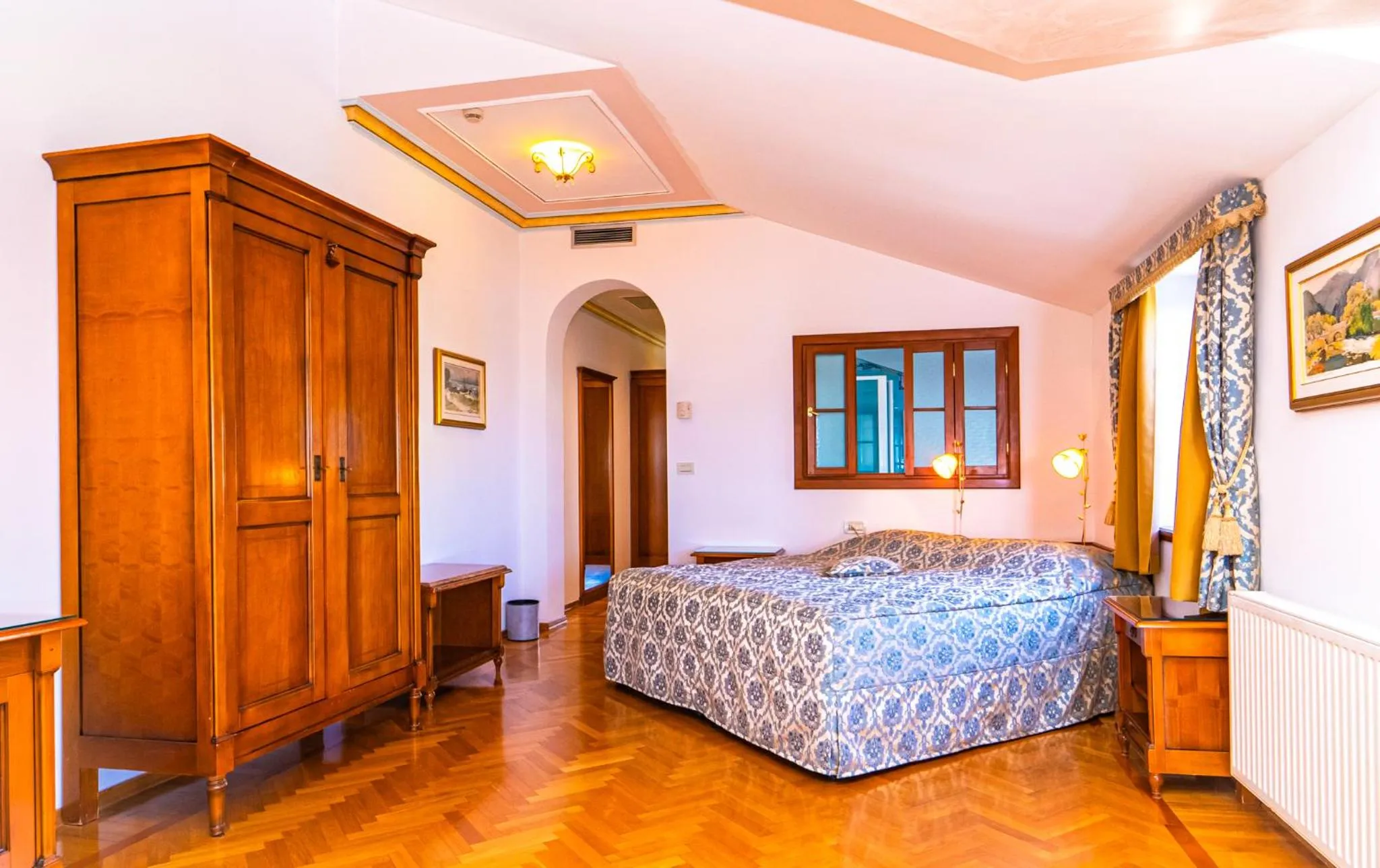 Bedroom, Bed in Hotel Miramar