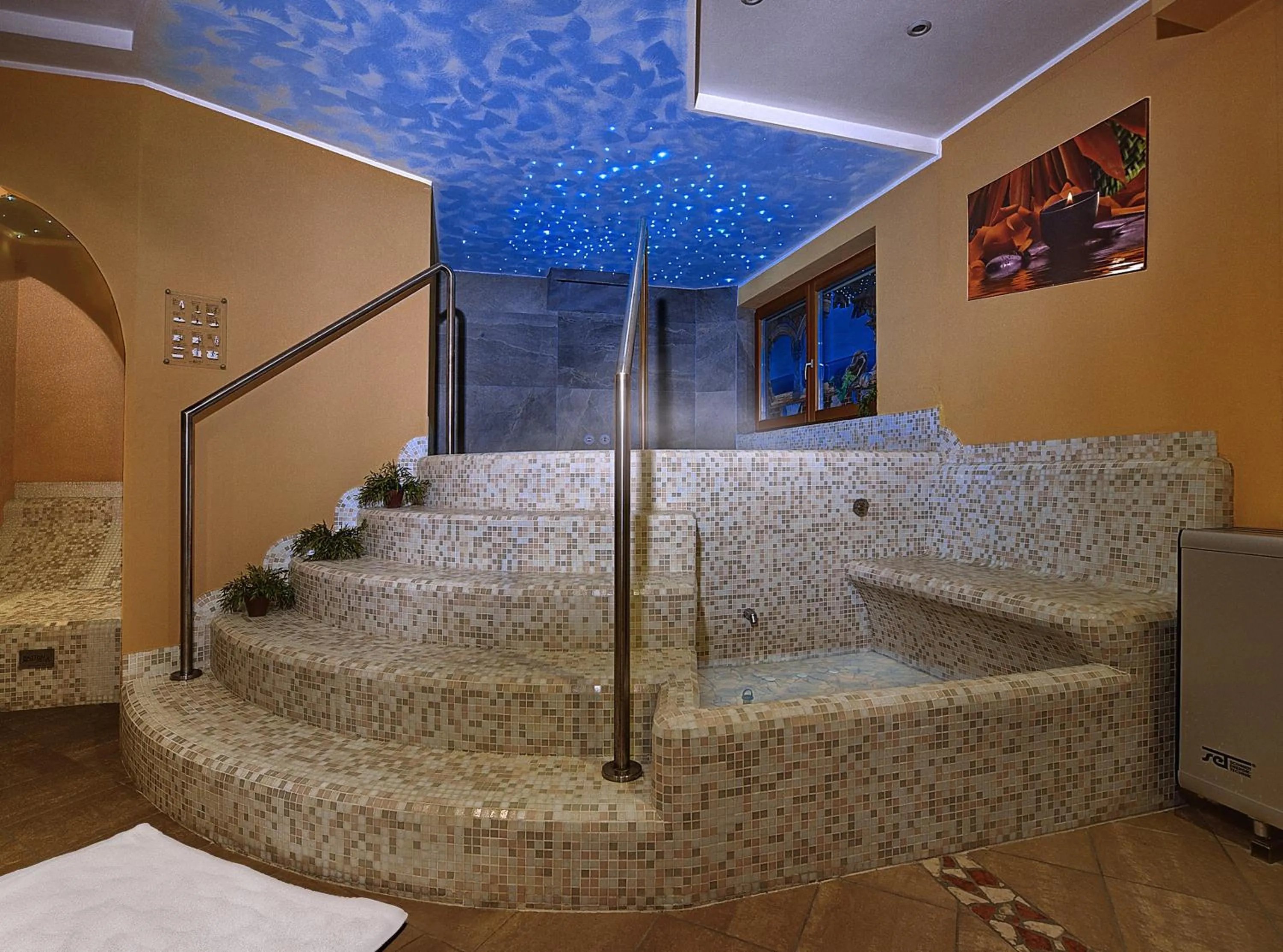 Hot Tub in Hotel Garni La Vigna - Adult Friendly