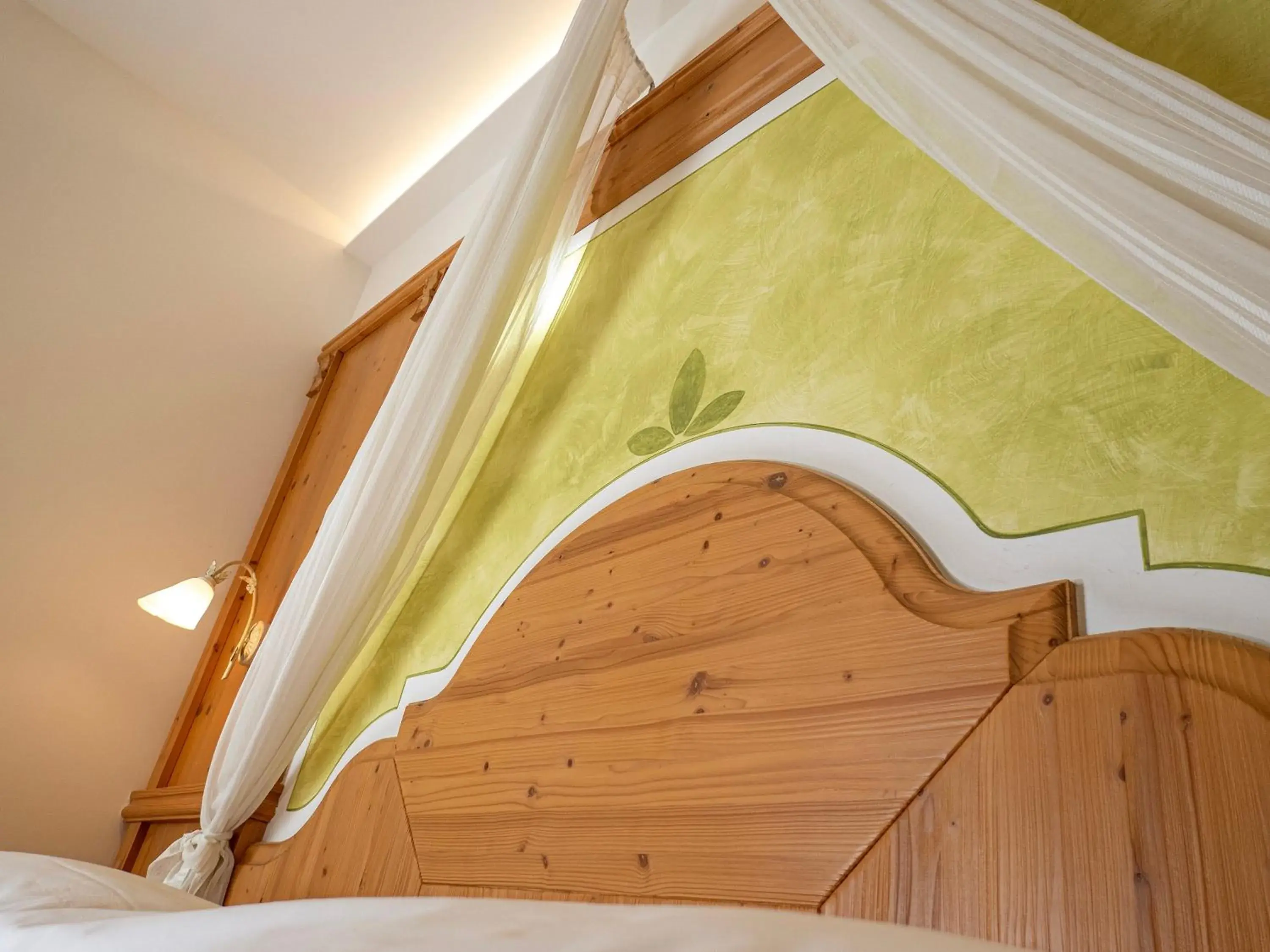 Superior Double Room in Hotel Garni La Vigna - Adult Friendly Superior Double Room in Hotel Garni La Vigna - Adult Friendly